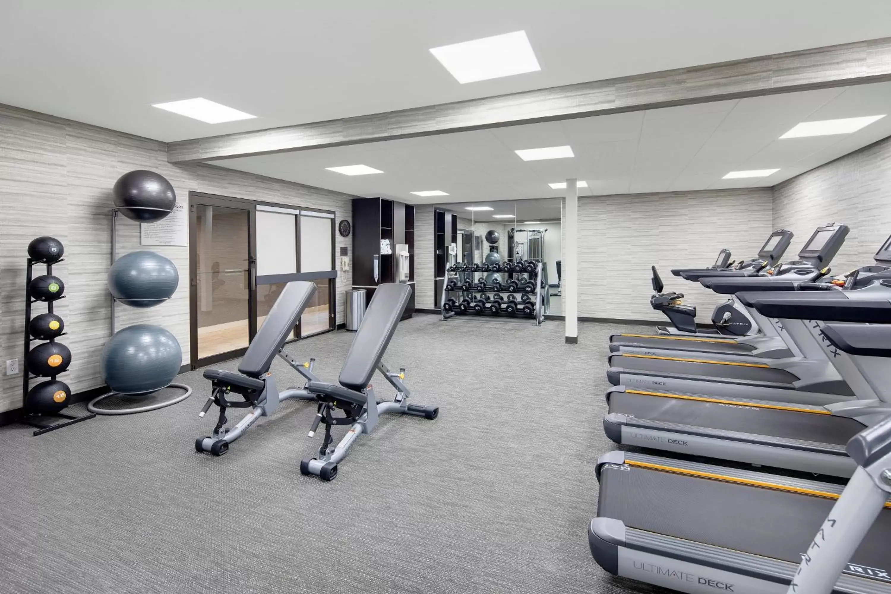 Fitness centre/facilities, Fitness Center/Facilities in Courtyard Detroit Southfield