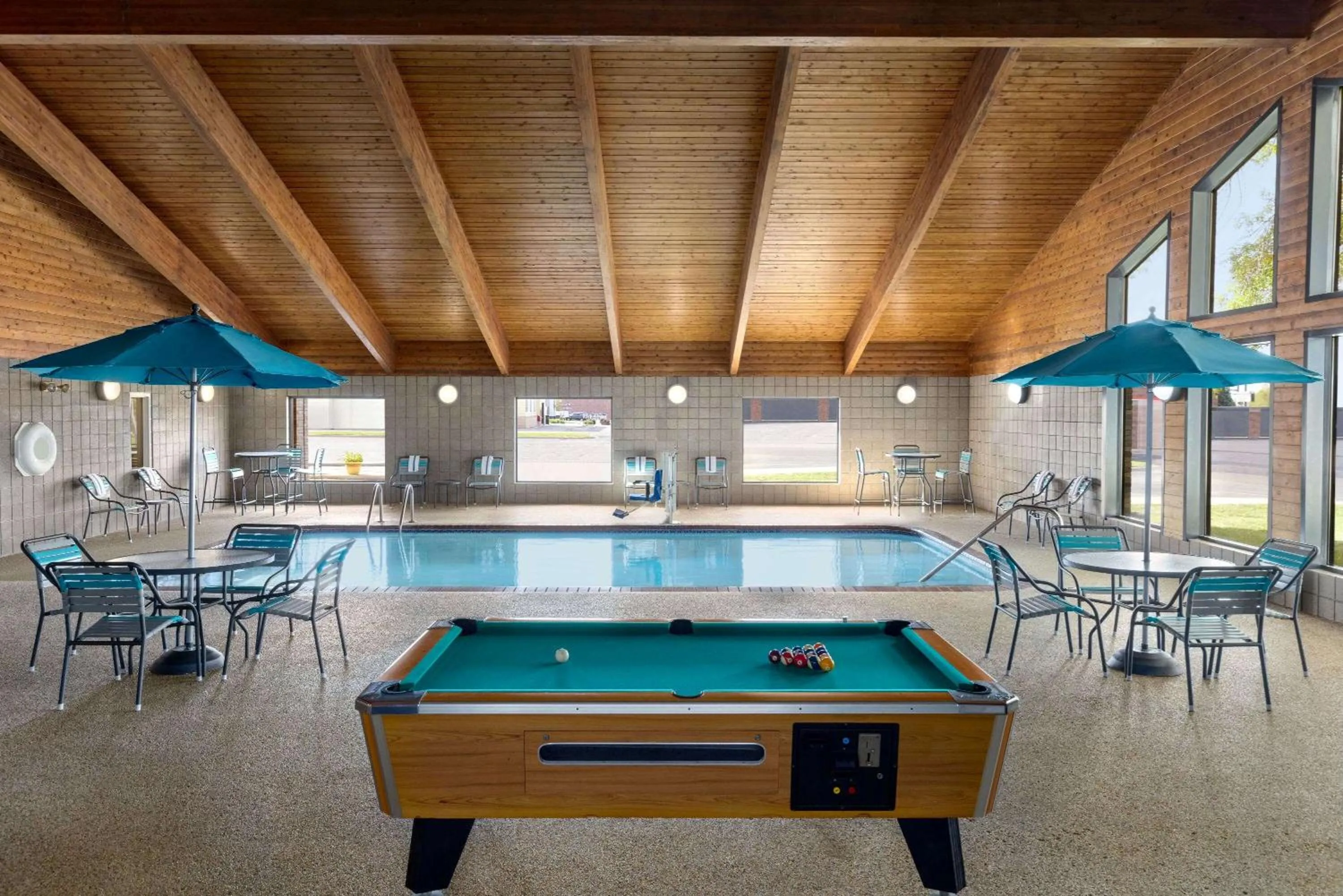 Hot Tub in Baymont by Wyndham Owatonna