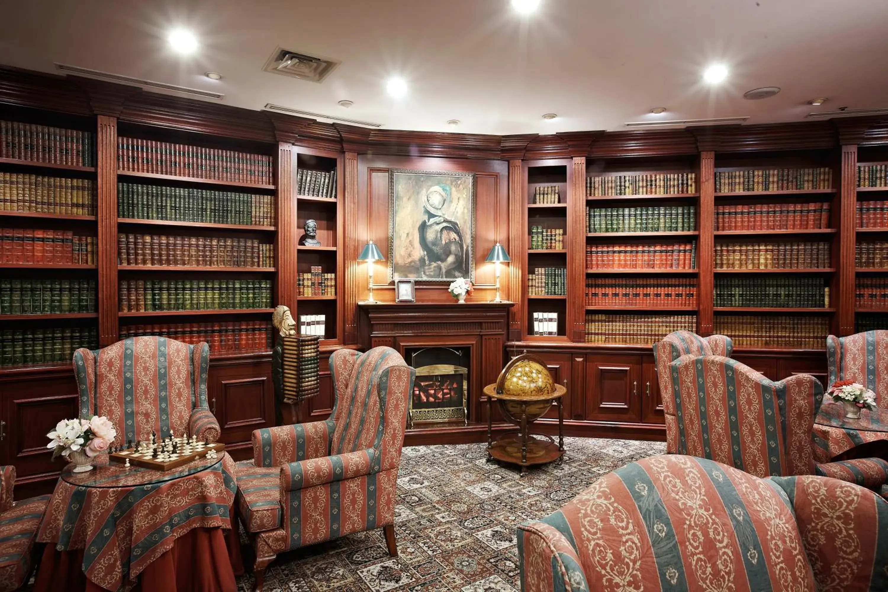 Seating area, Library in KensingtonHotel Seorak