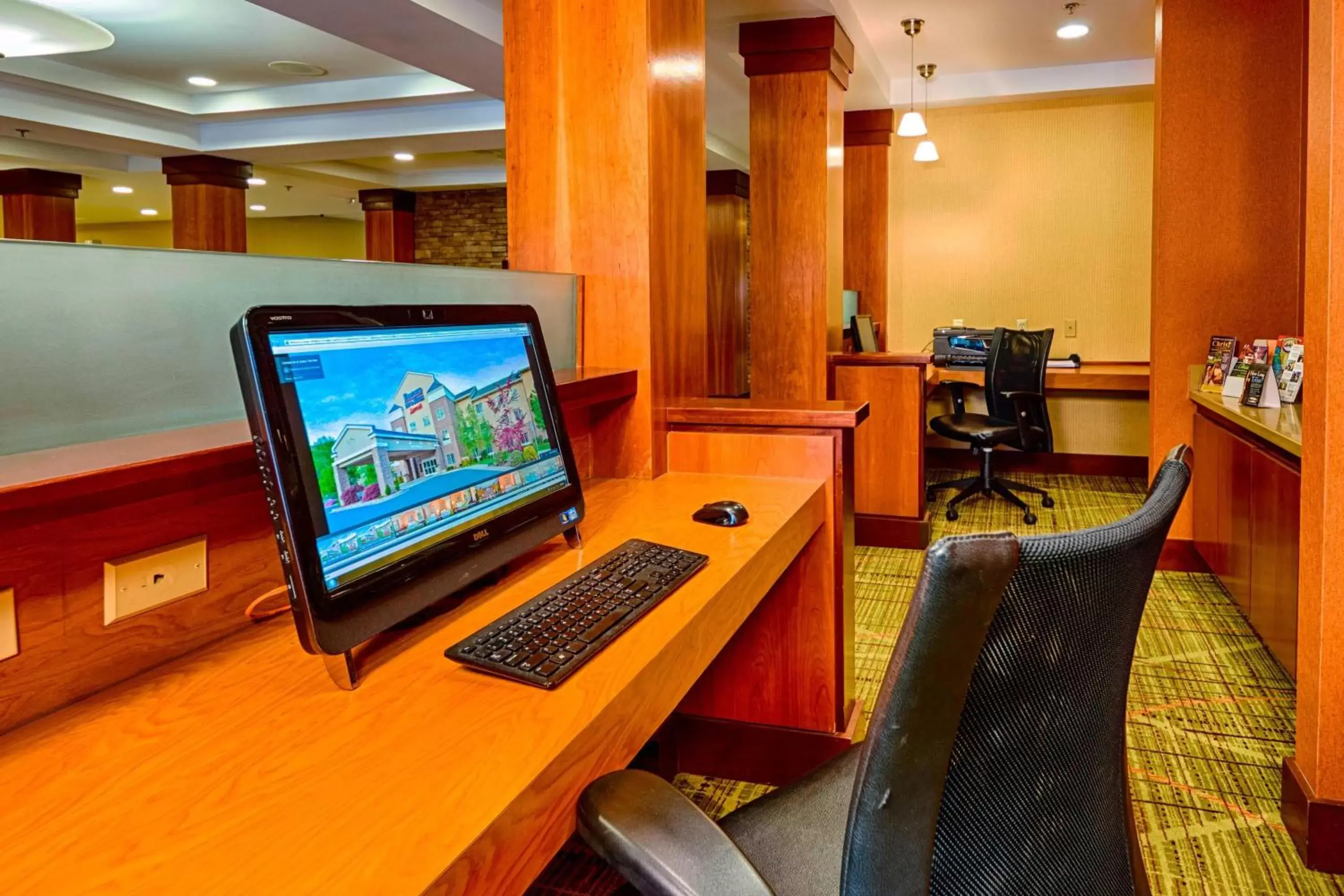 Business facilities, TV/Entertainment Center in Fairfield Inn & Suites Cherokee