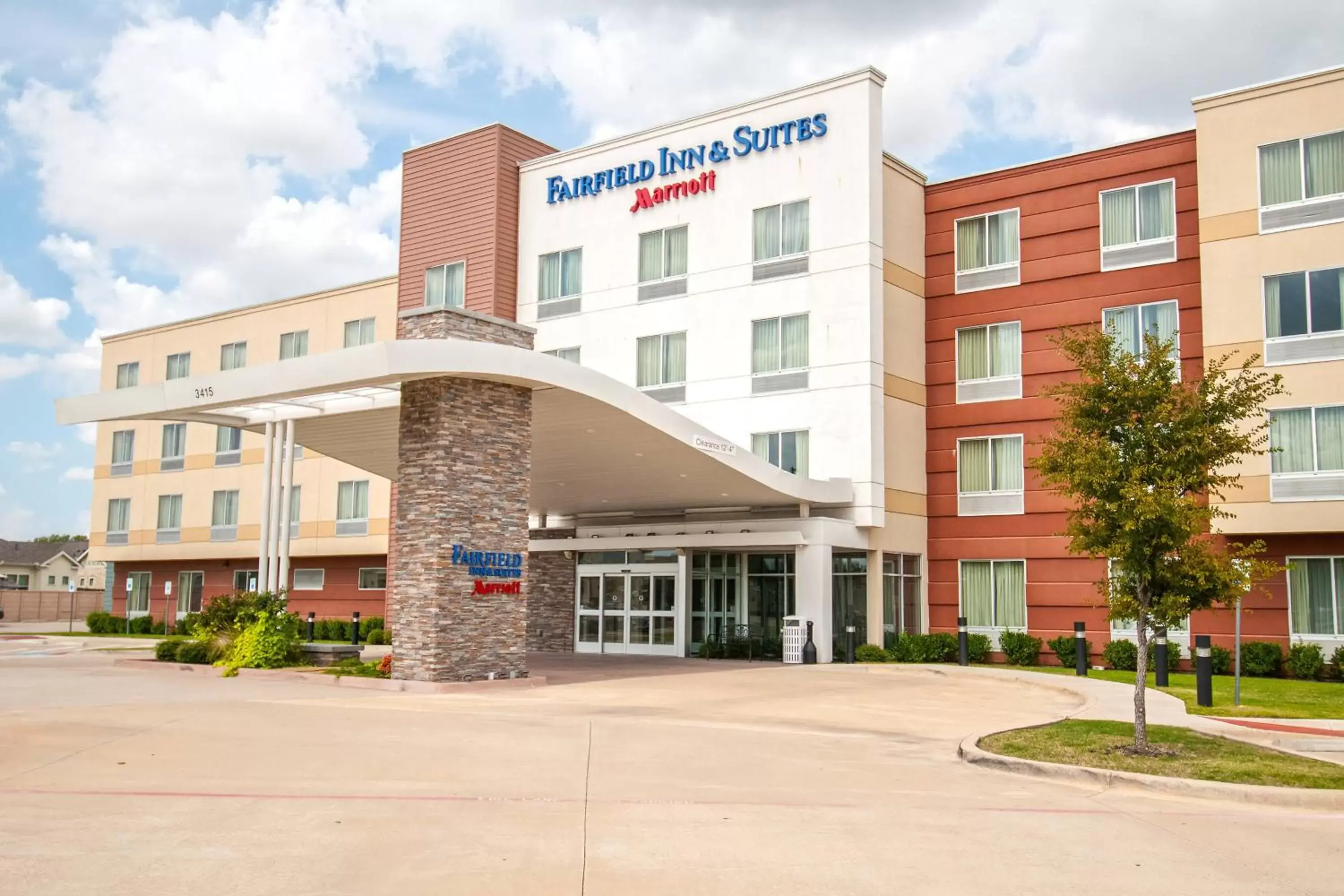 Property Building in Fairfield Inn & Suites by Marriott Dallas Plano North