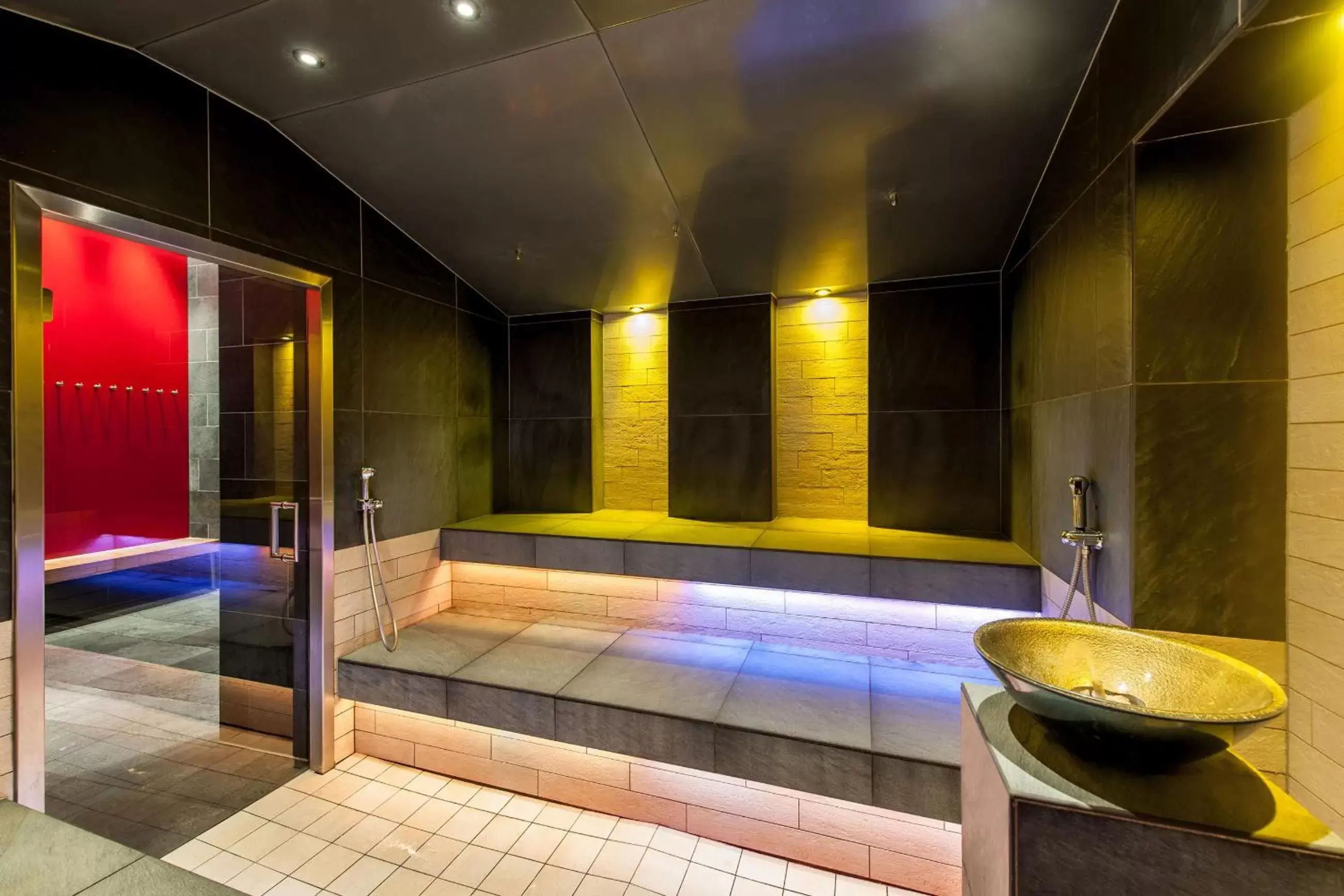 Spa and wellness centre/facilities, Swimming Pool in Tauern Spa Hotel & Therme