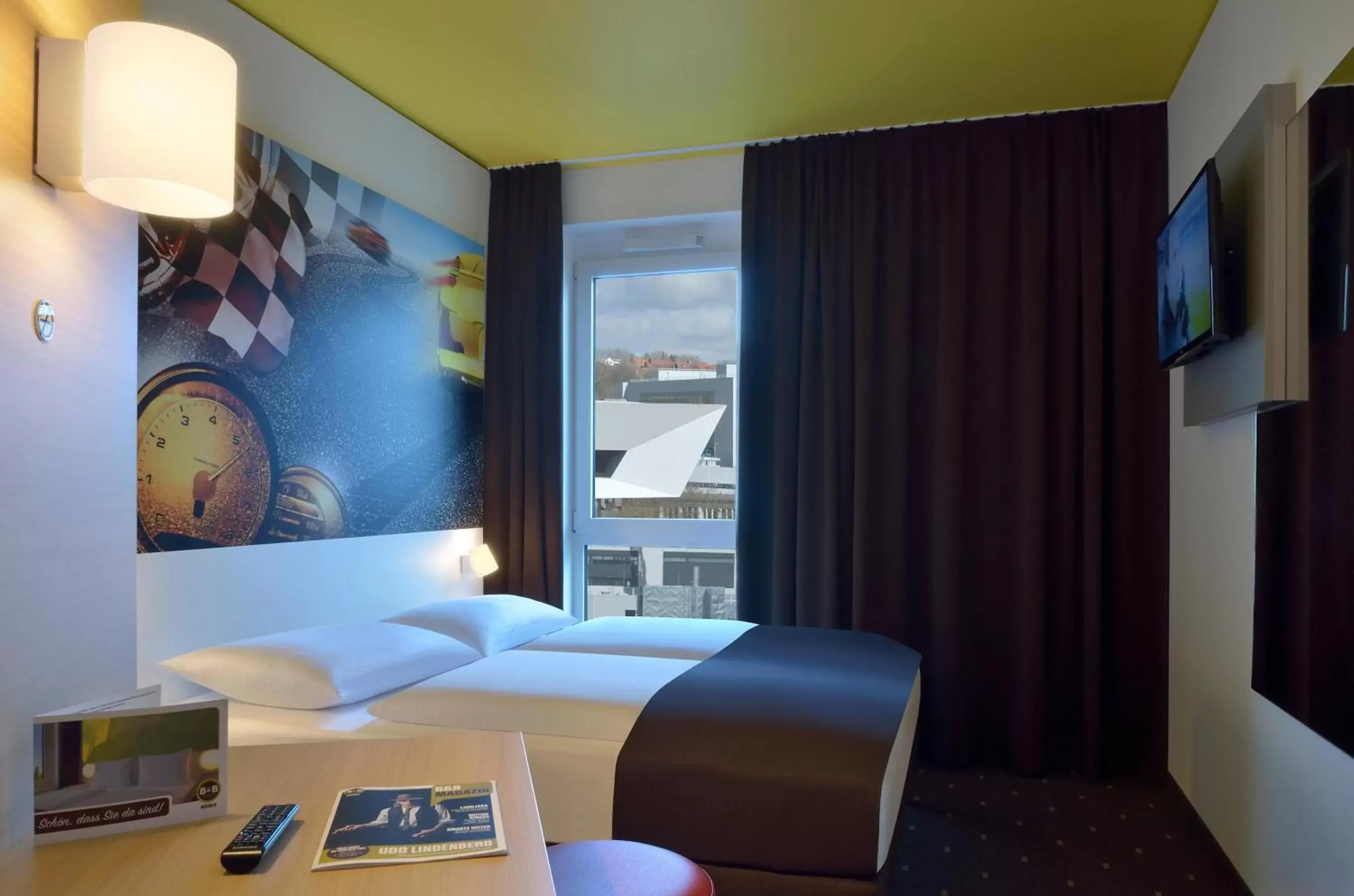 Photo of the whole room, Bed in B&B Hotel Stuttgart-Zuffenhausen