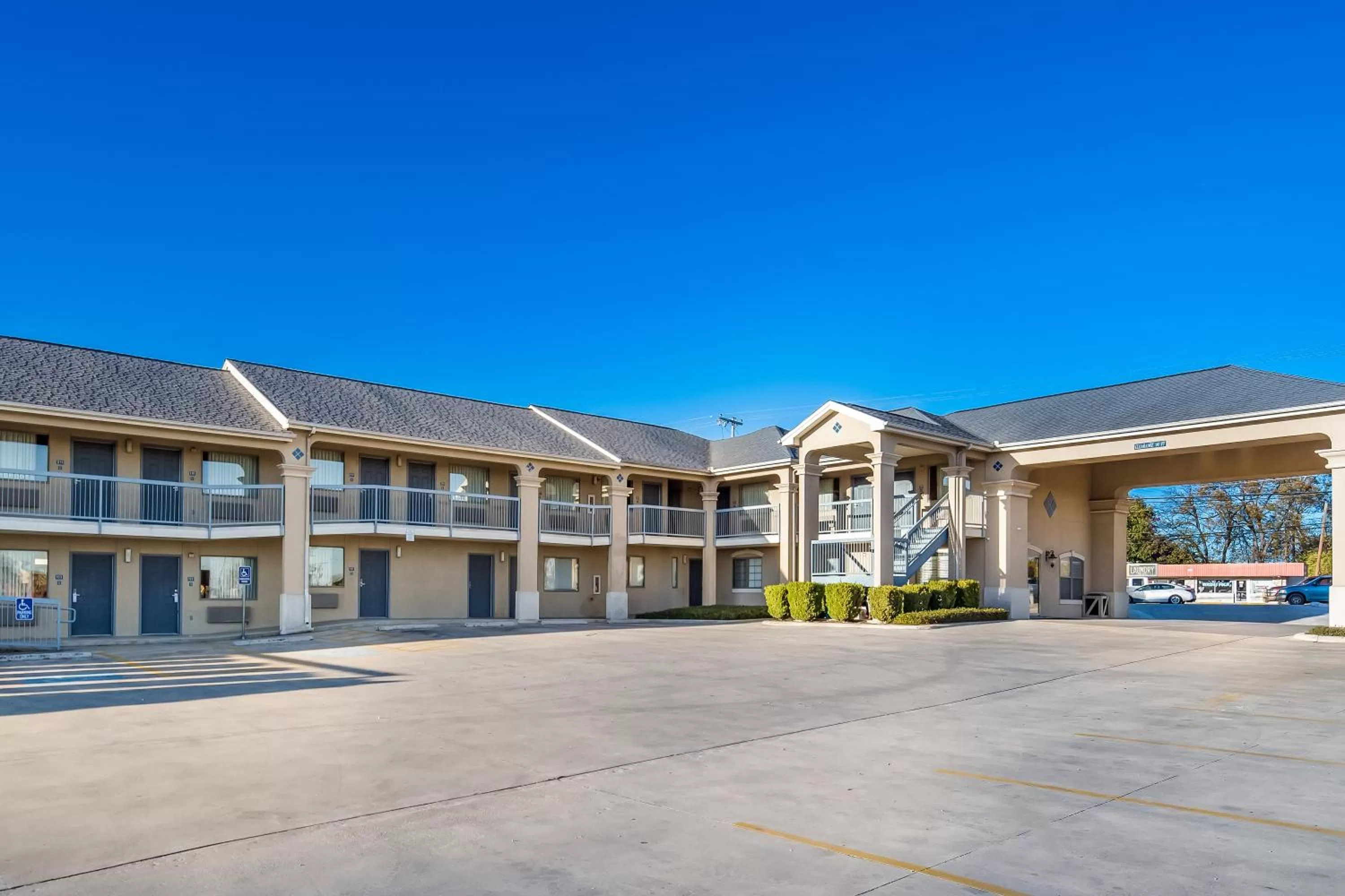 Property building in Americas Best Value Inn New Braunfels