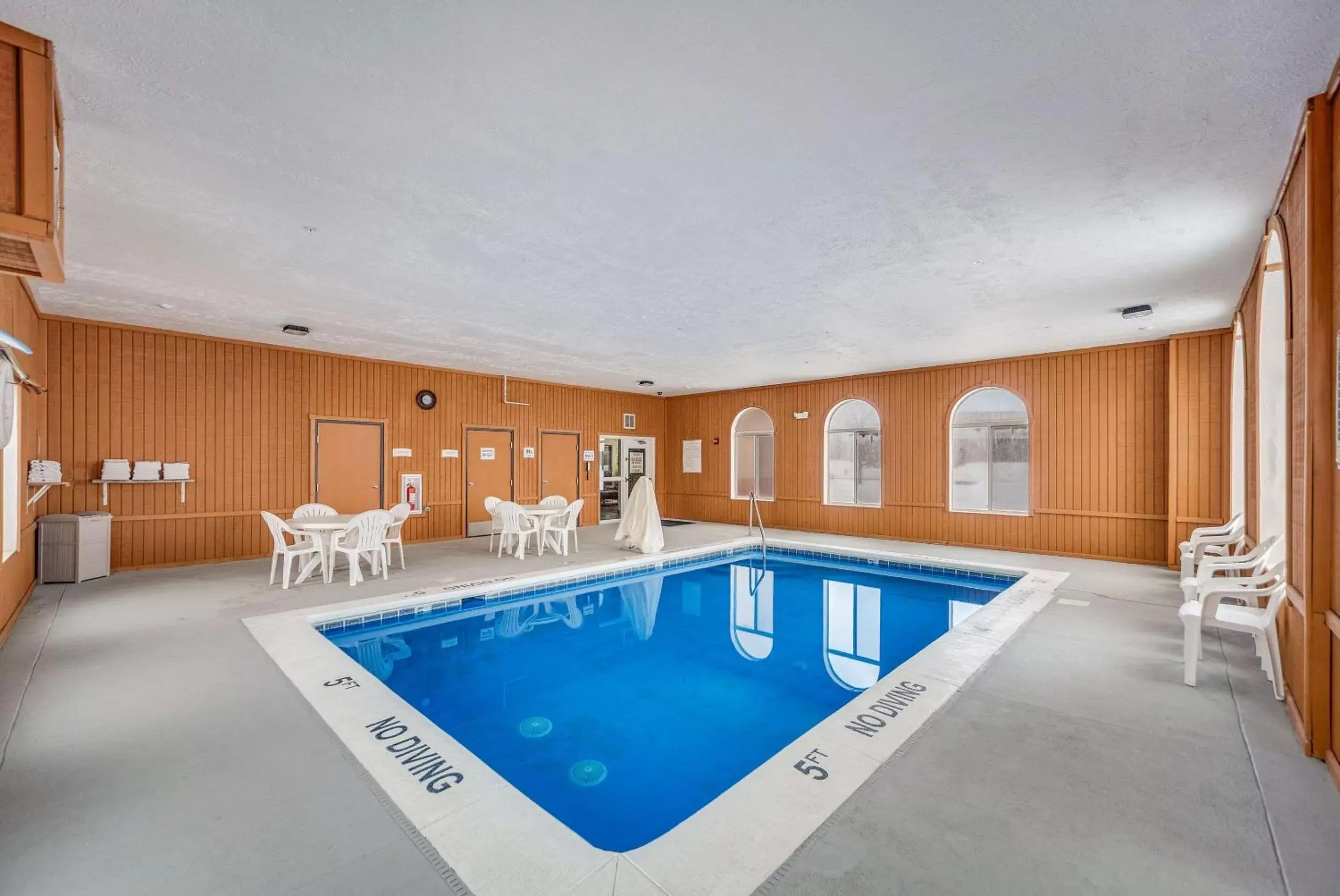 Pool view in Quality Inn Hastings Pool view in Quality Inn Hastings