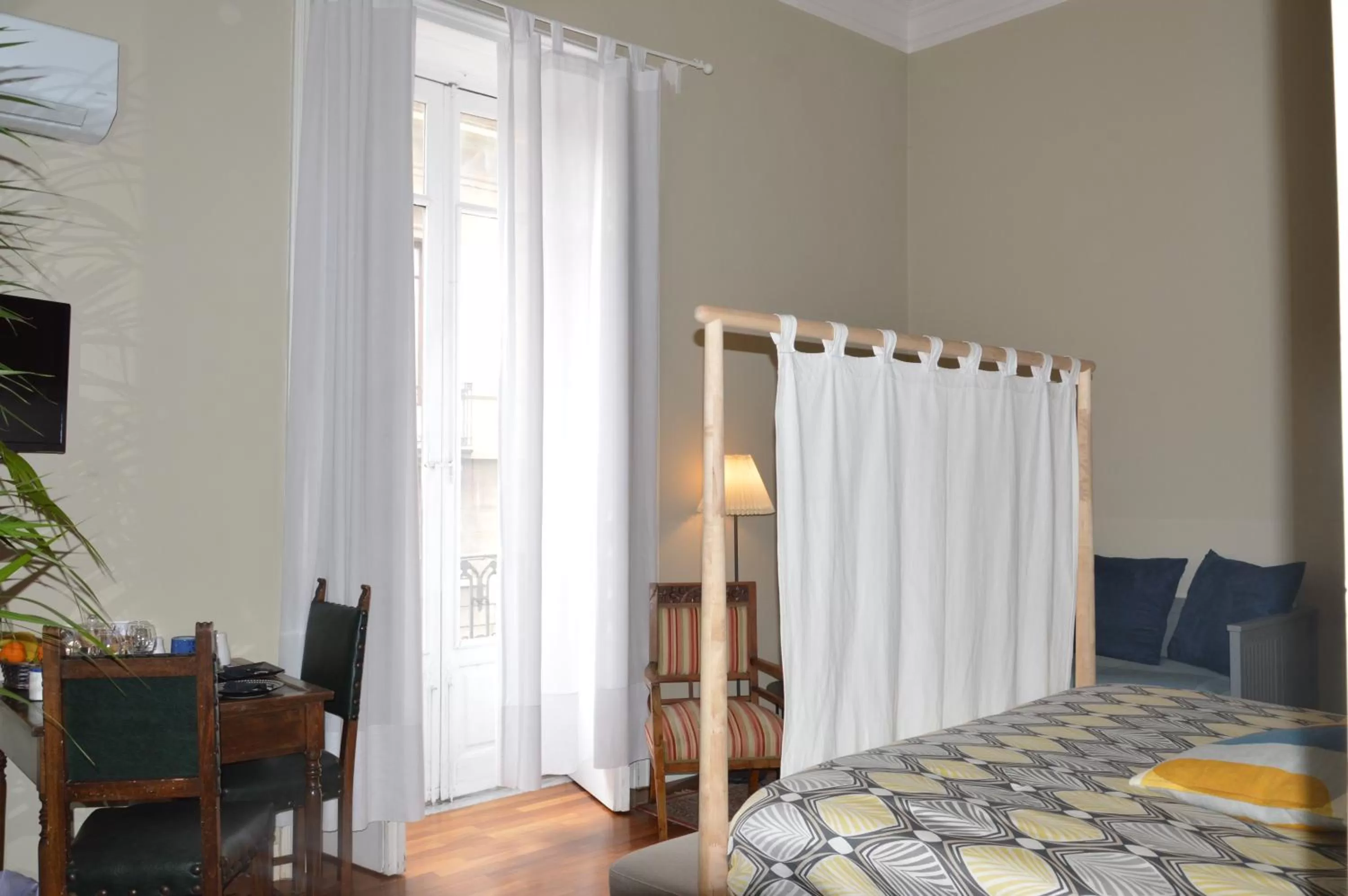 Bedroom, Bed in b&b le 4 leggende