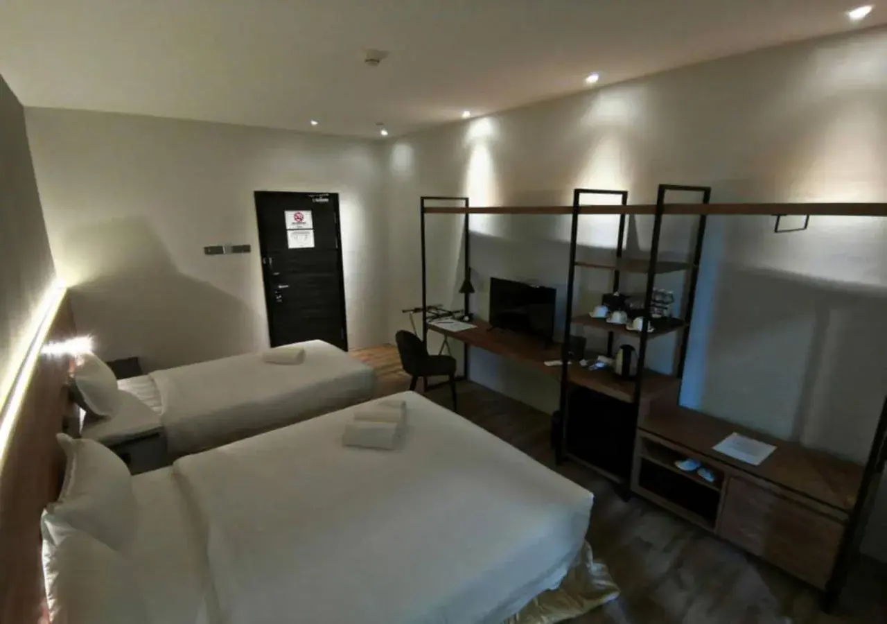 Photo of the whole room, Bed in Roxy Hotel Padungan