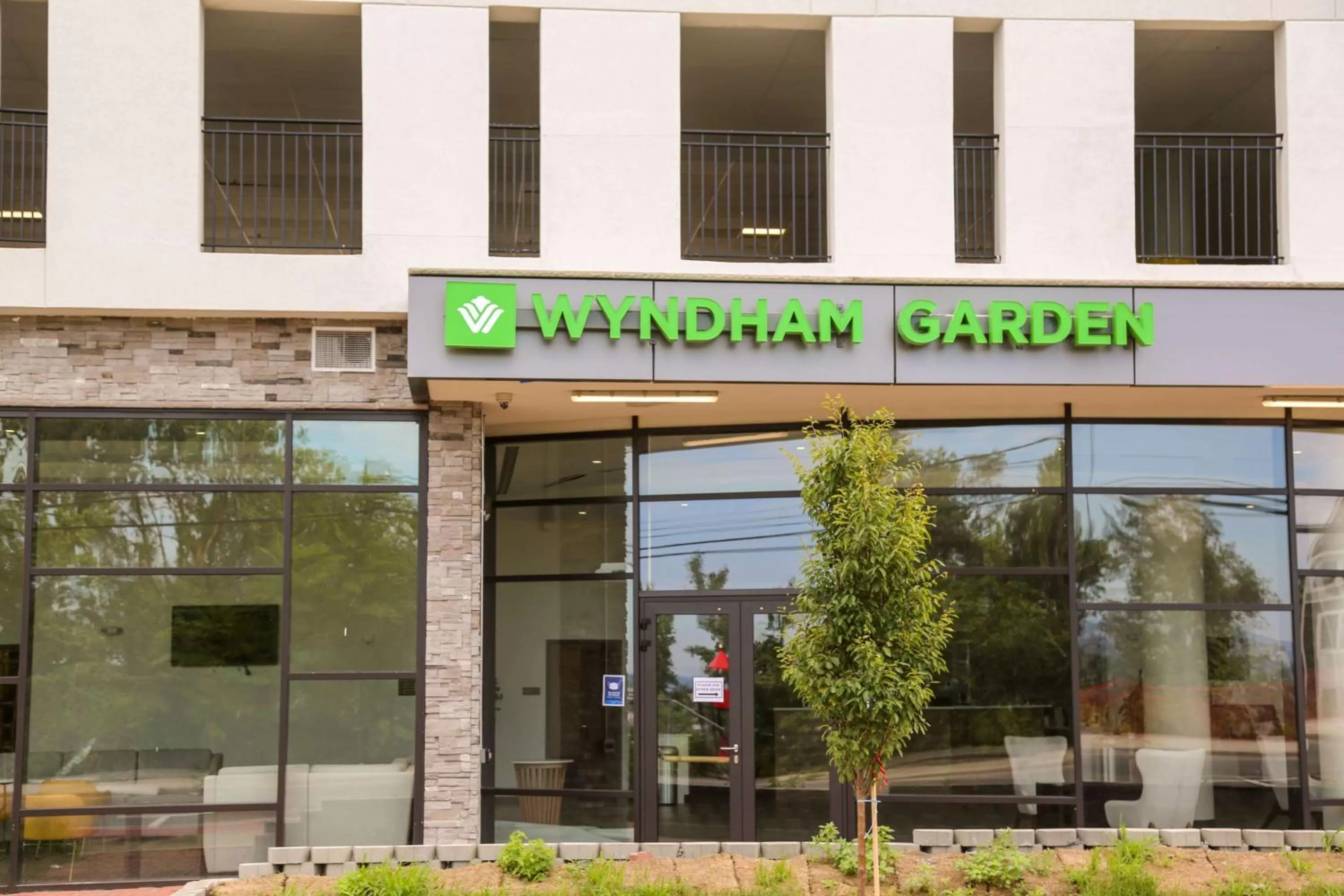 Property building in Wyndham Garden North Bergen - Secaucus