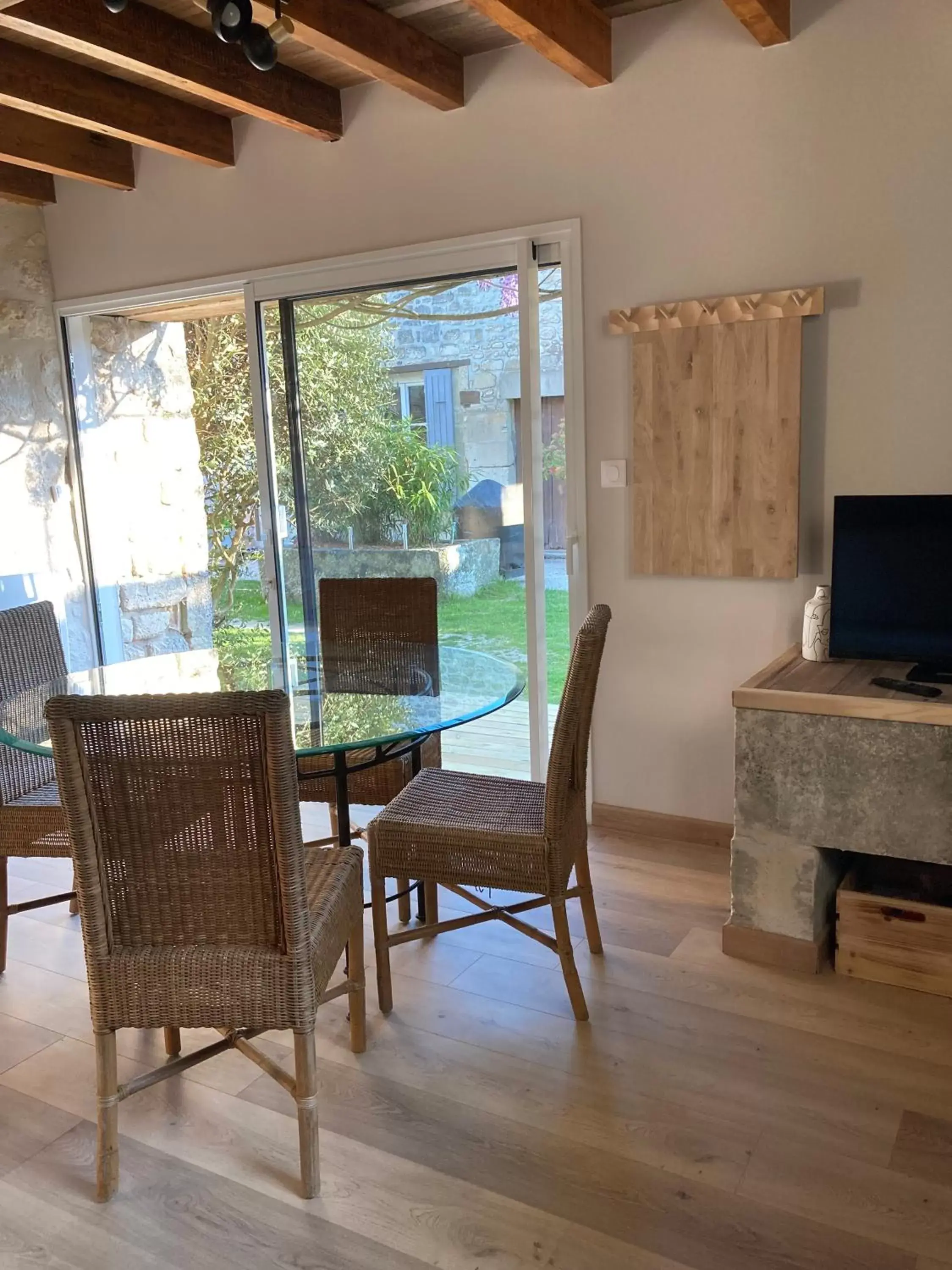 Living room, Dining Area in Le Clos des Grands Frênes