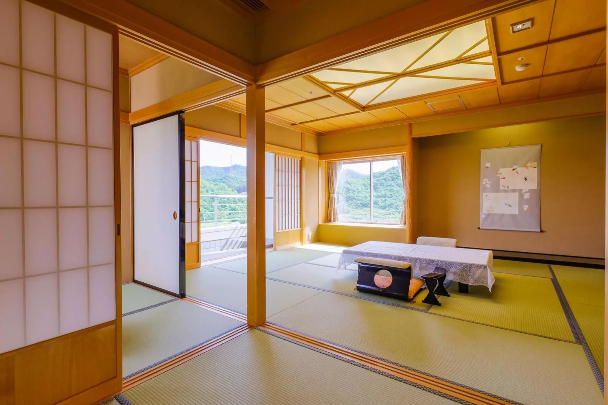 Photo of the whole room in TAOYA Akiu