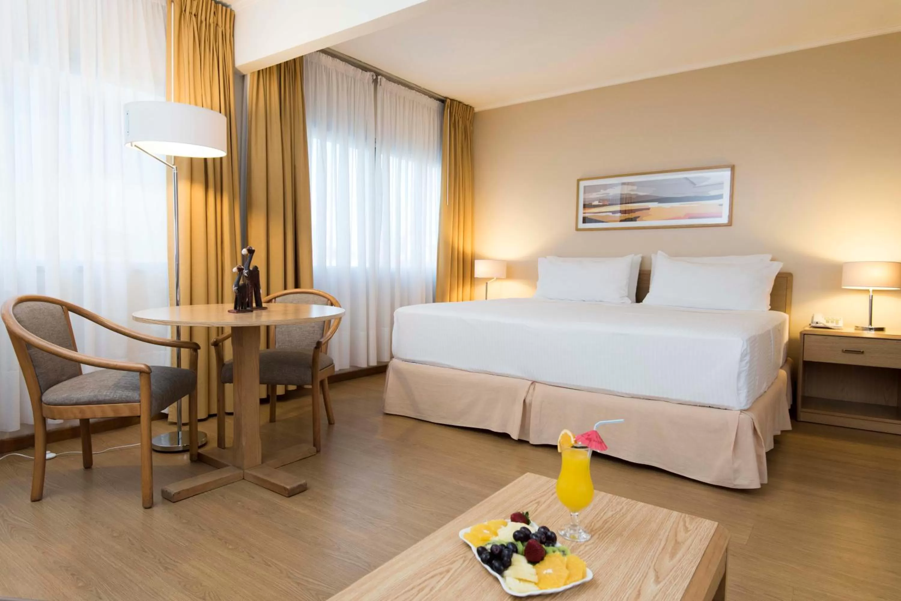 Photo of the whole room, Bed in Holiday Inn Montevideo by IHG