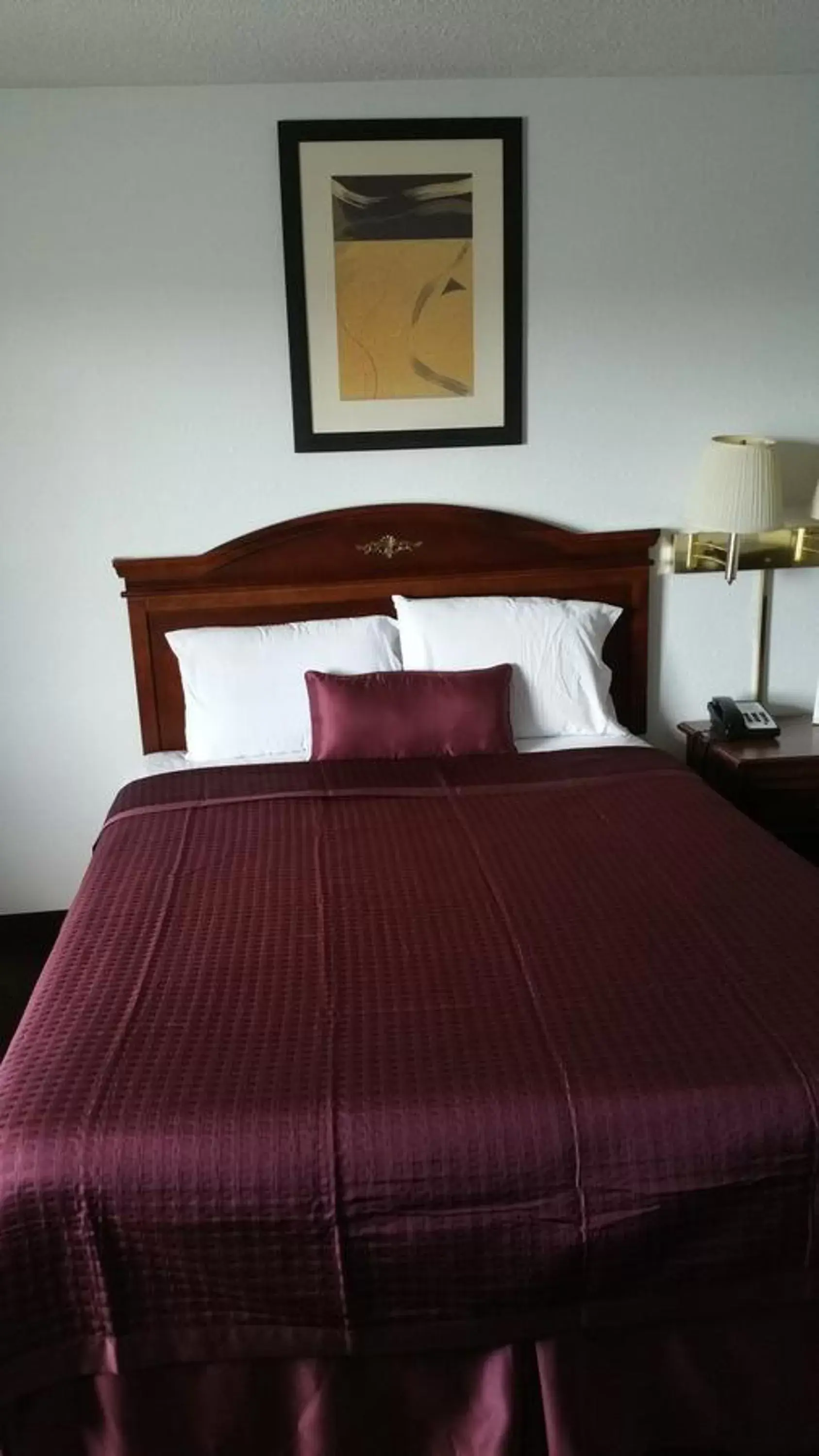 Bed in Hoosier Inn- Portland