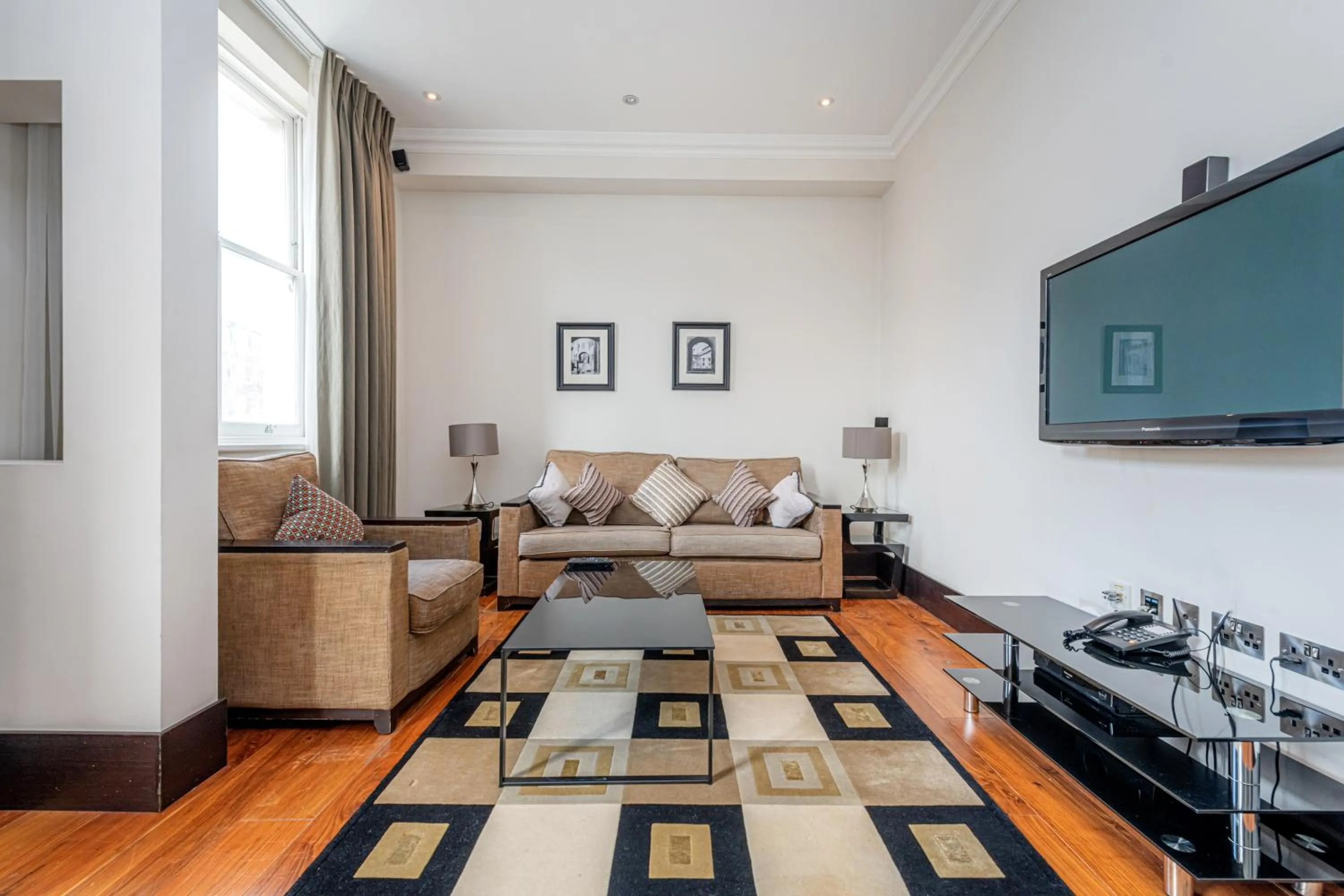 Living room in 130 Queen's Gate Apartments