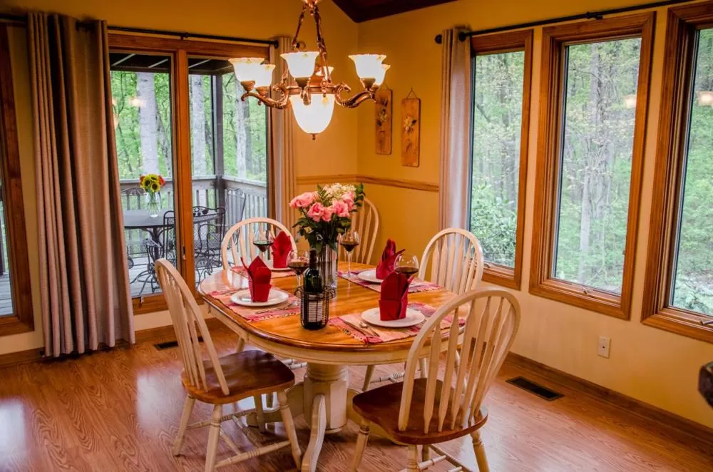 Dining area in Asheville Cabins of Willow Winds