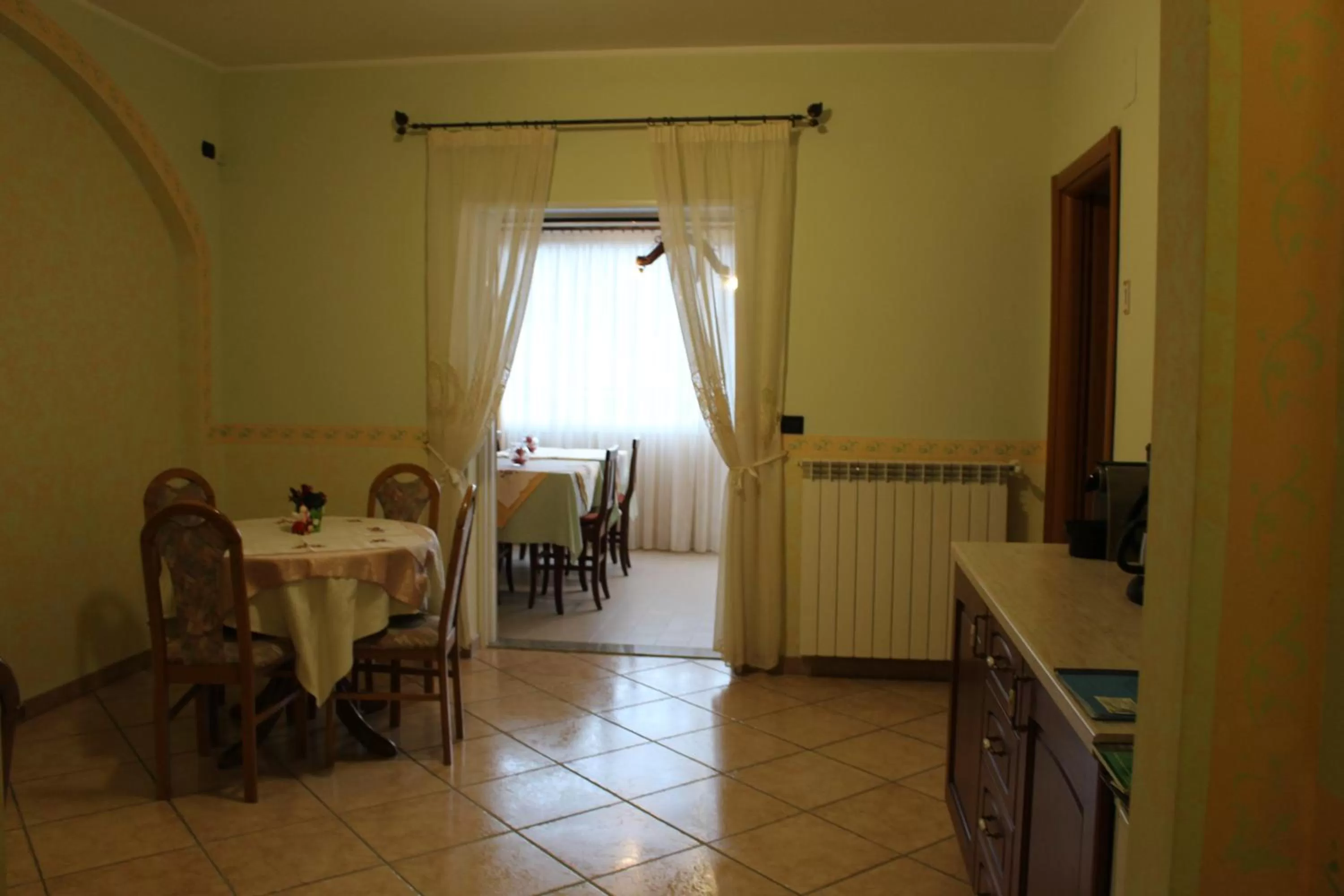 Communal lounge/ TV room, Restaurant/Places to Eat in B&B Esperança