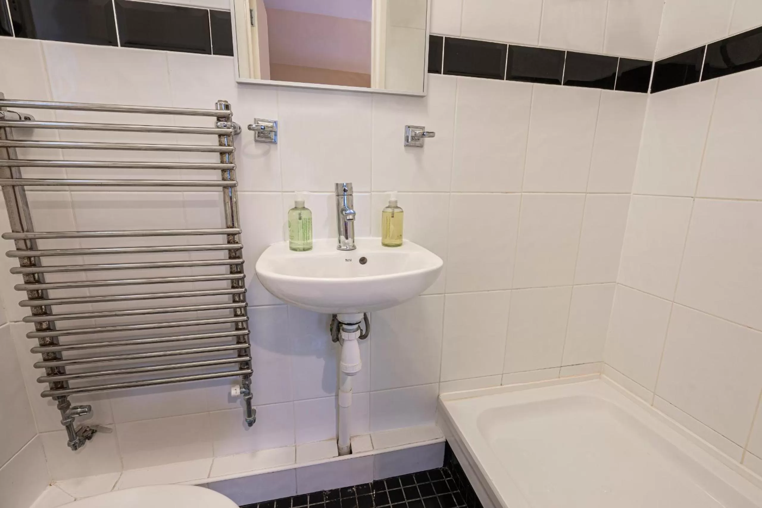 Bathroom in Barrington Lodge