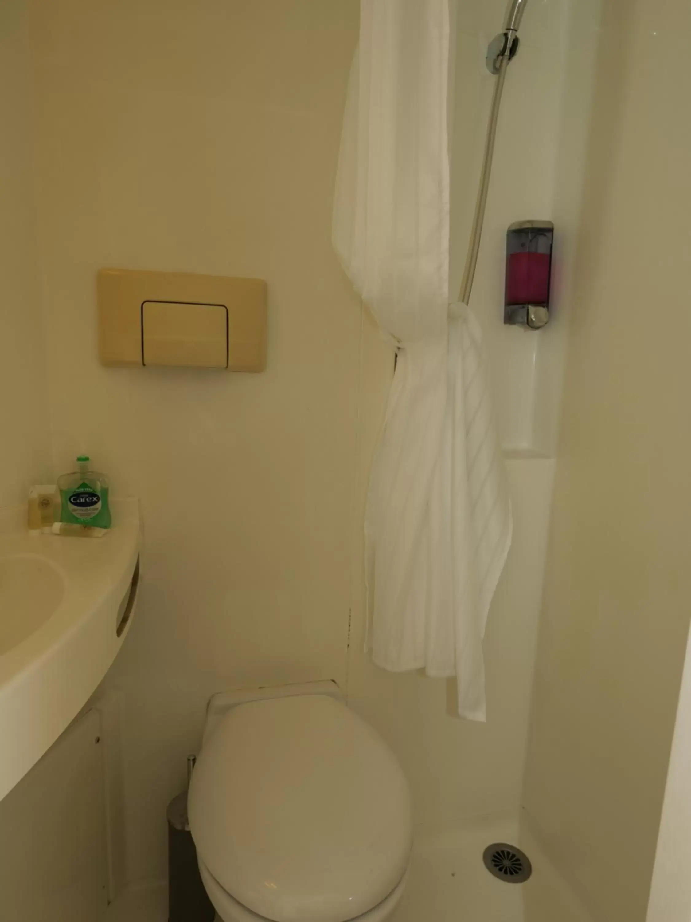 Bathroom in Arran House Hotel