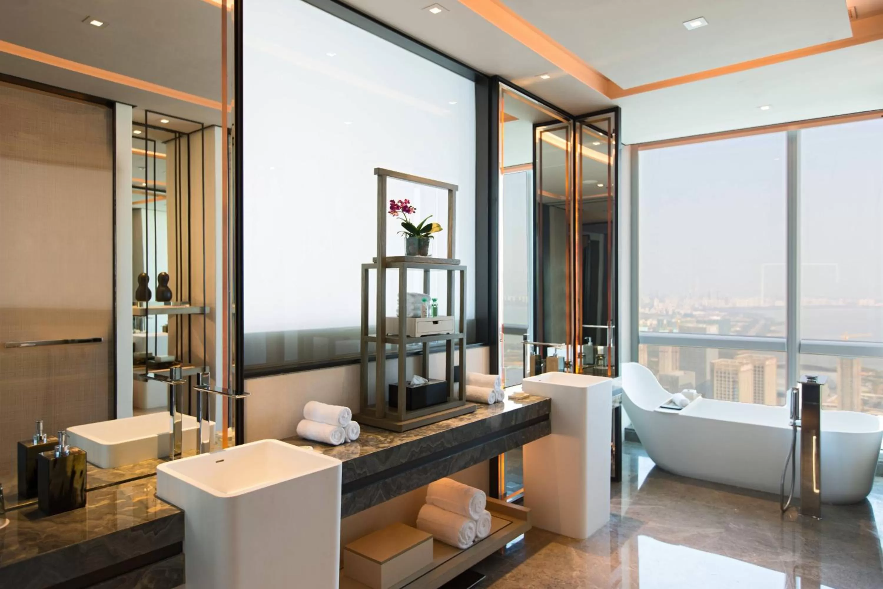 Bathroom in Shenzhen Marriott Hotel Nanshan