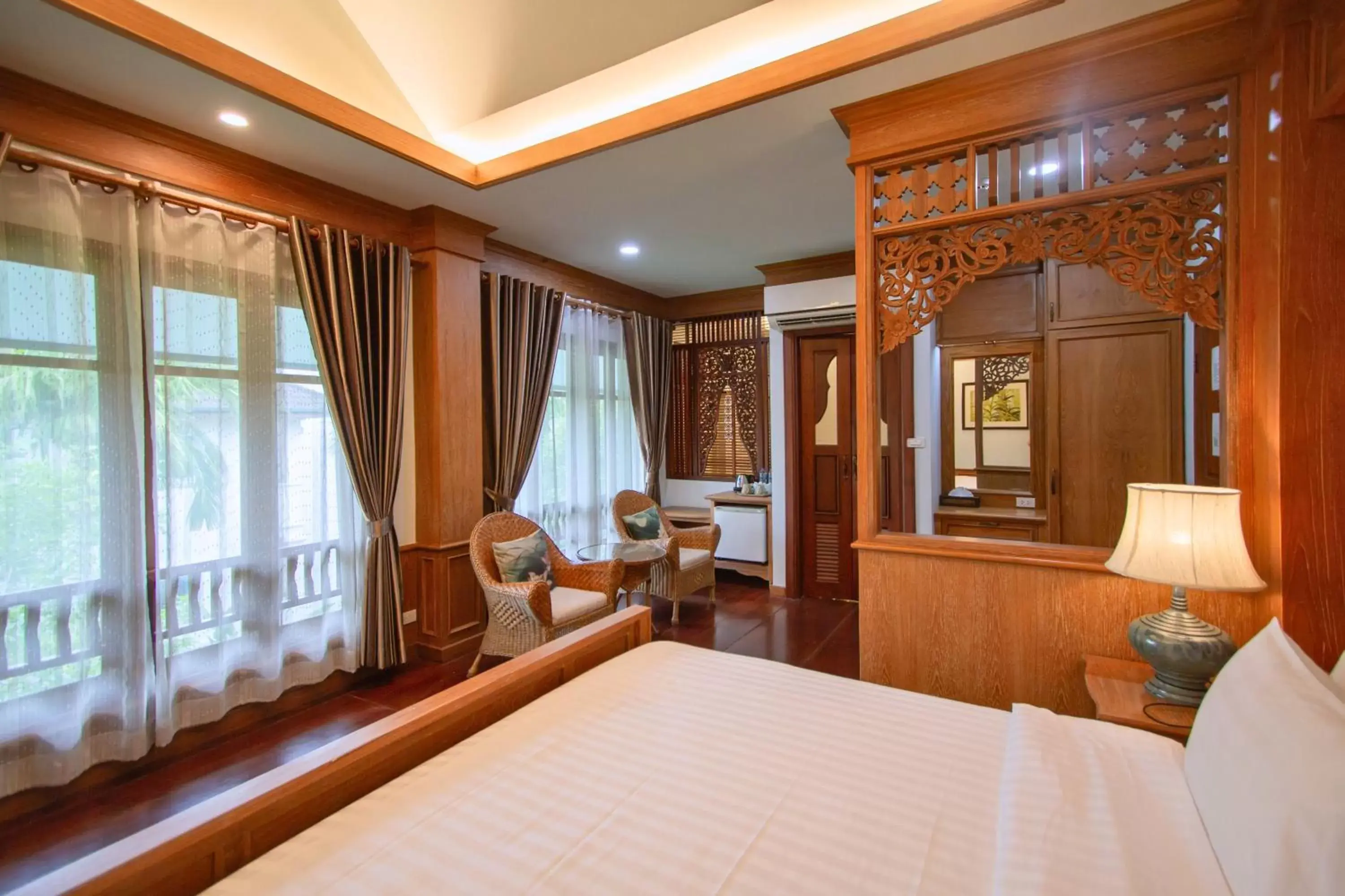 Deluxe Suite with Spa Bath in Rich Garden House Hotel Deluxe Suite with Spa Bath in Rich Garden House Hotel