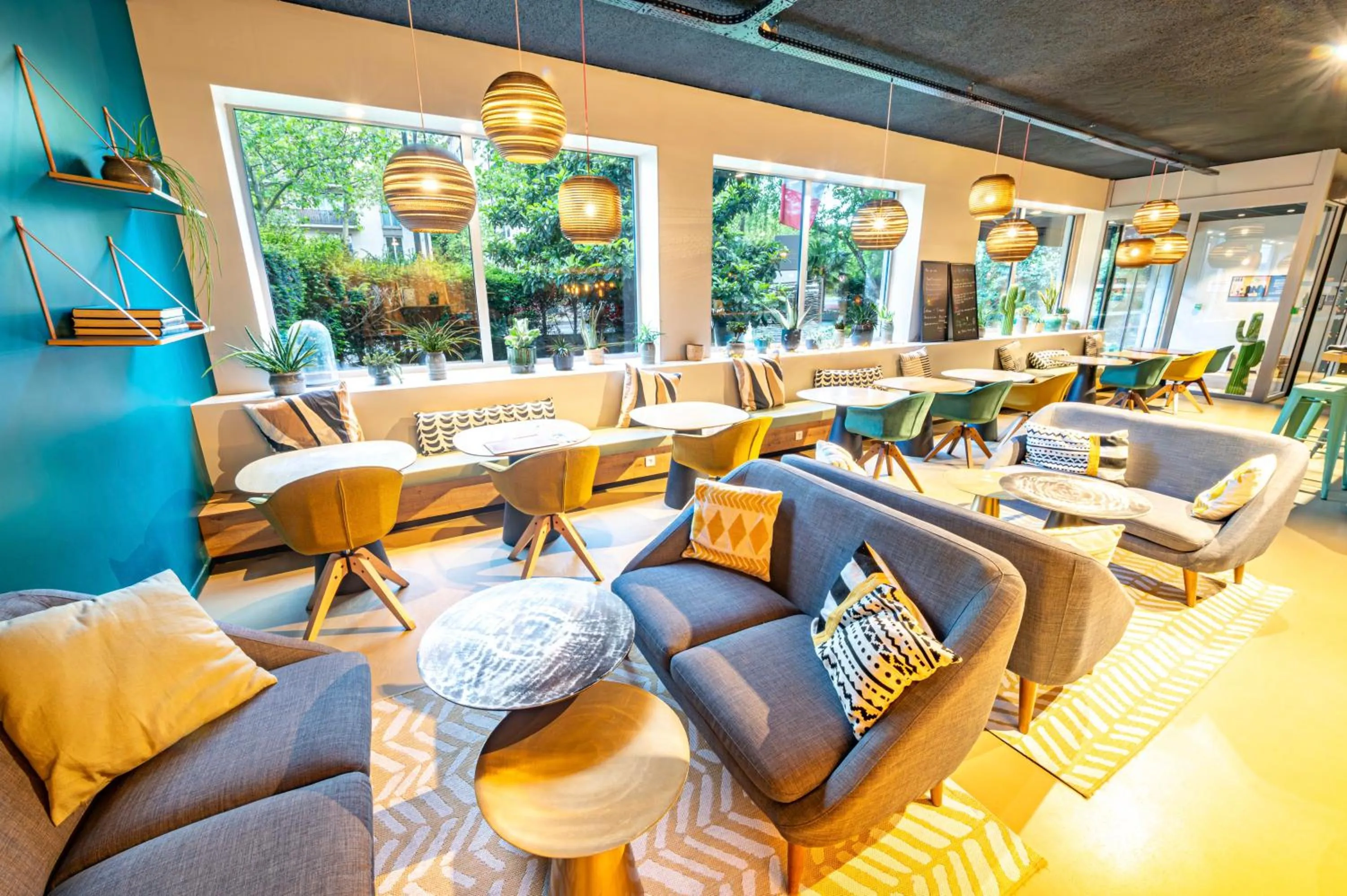 Lobby or reception in ibis Styles Paris 16 Boulogne