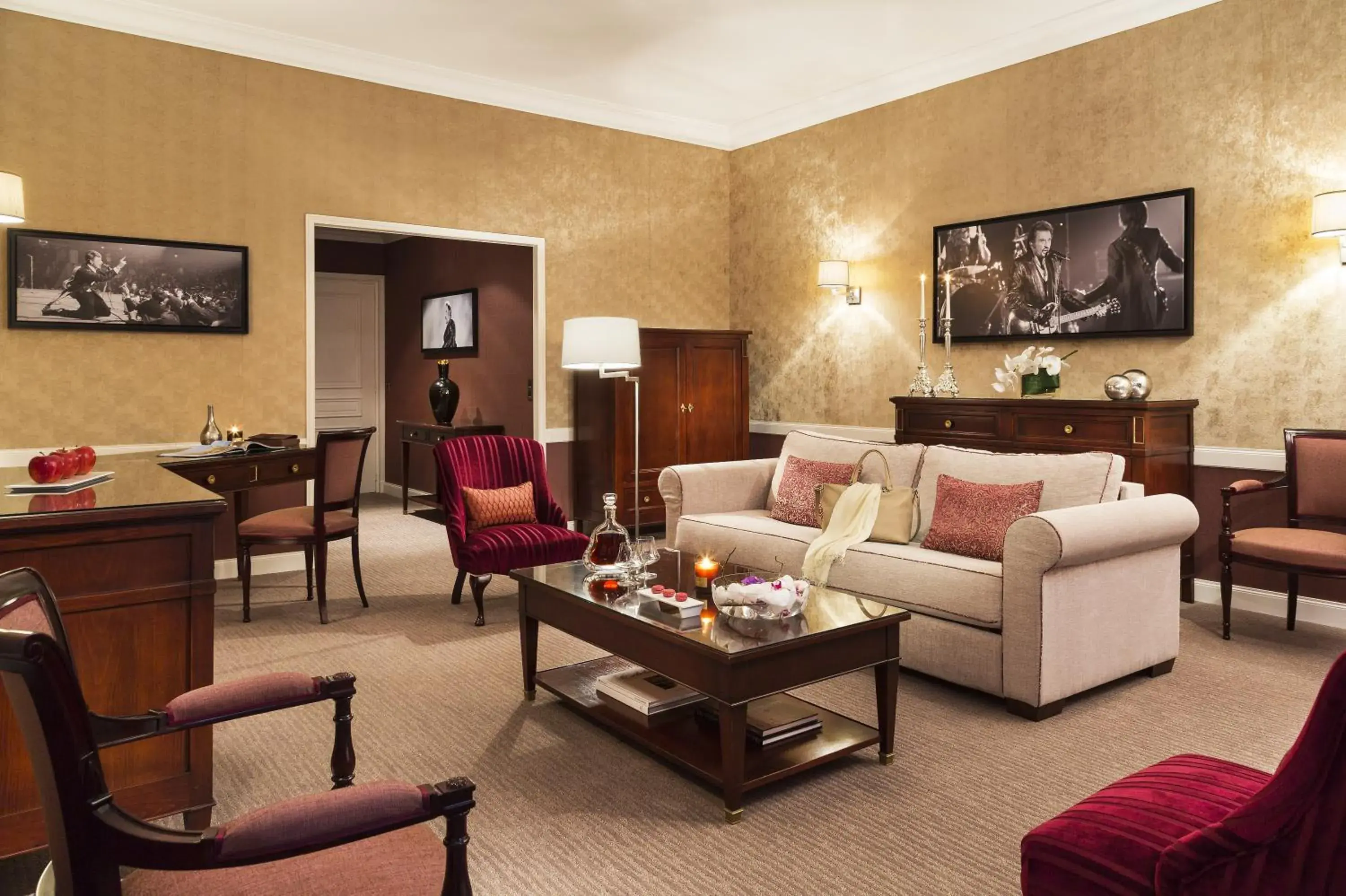 Living room, Seating Area in Hotel Barriere Le Royal Deauville