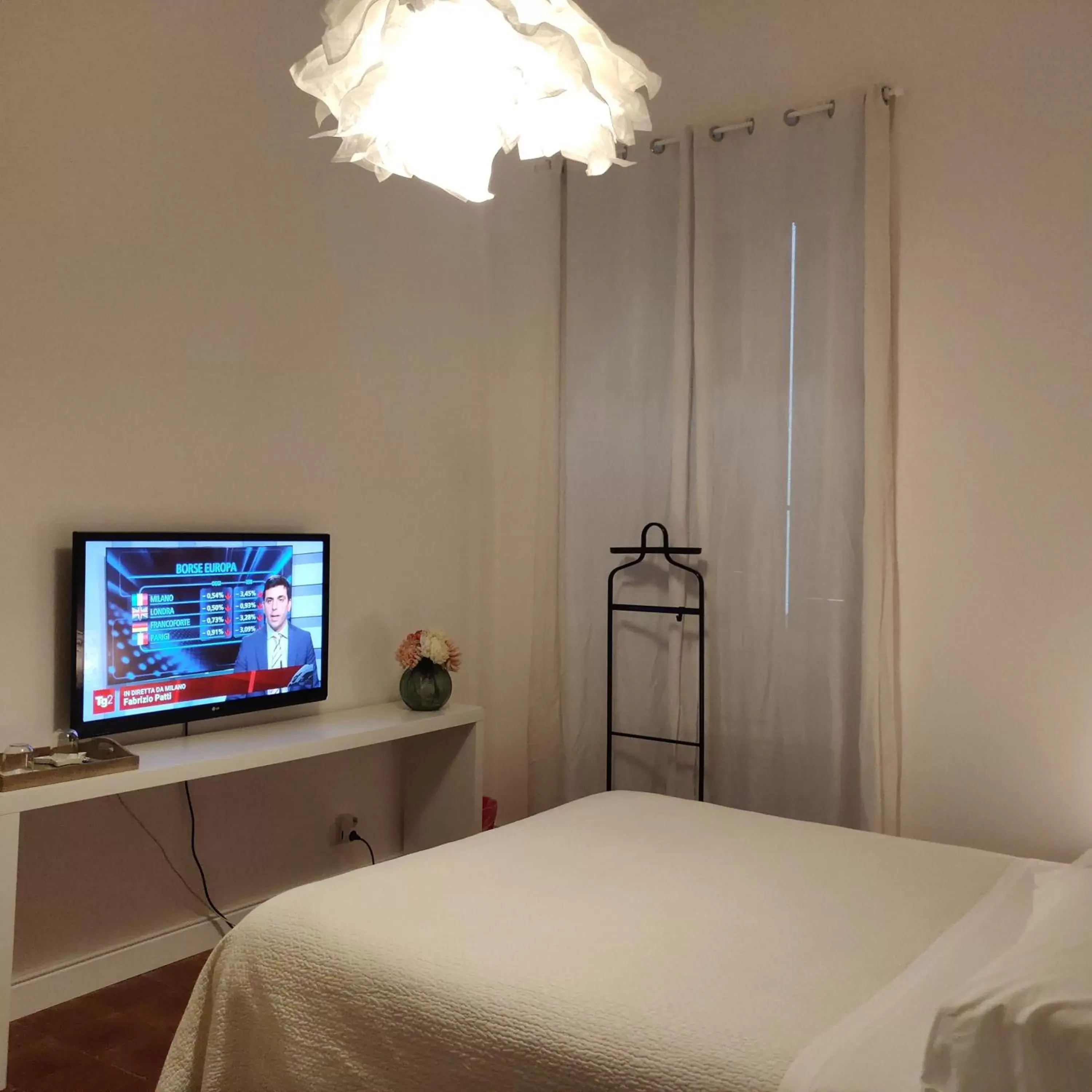 TV and multimedia, Bed in AcB Vaticano Suites