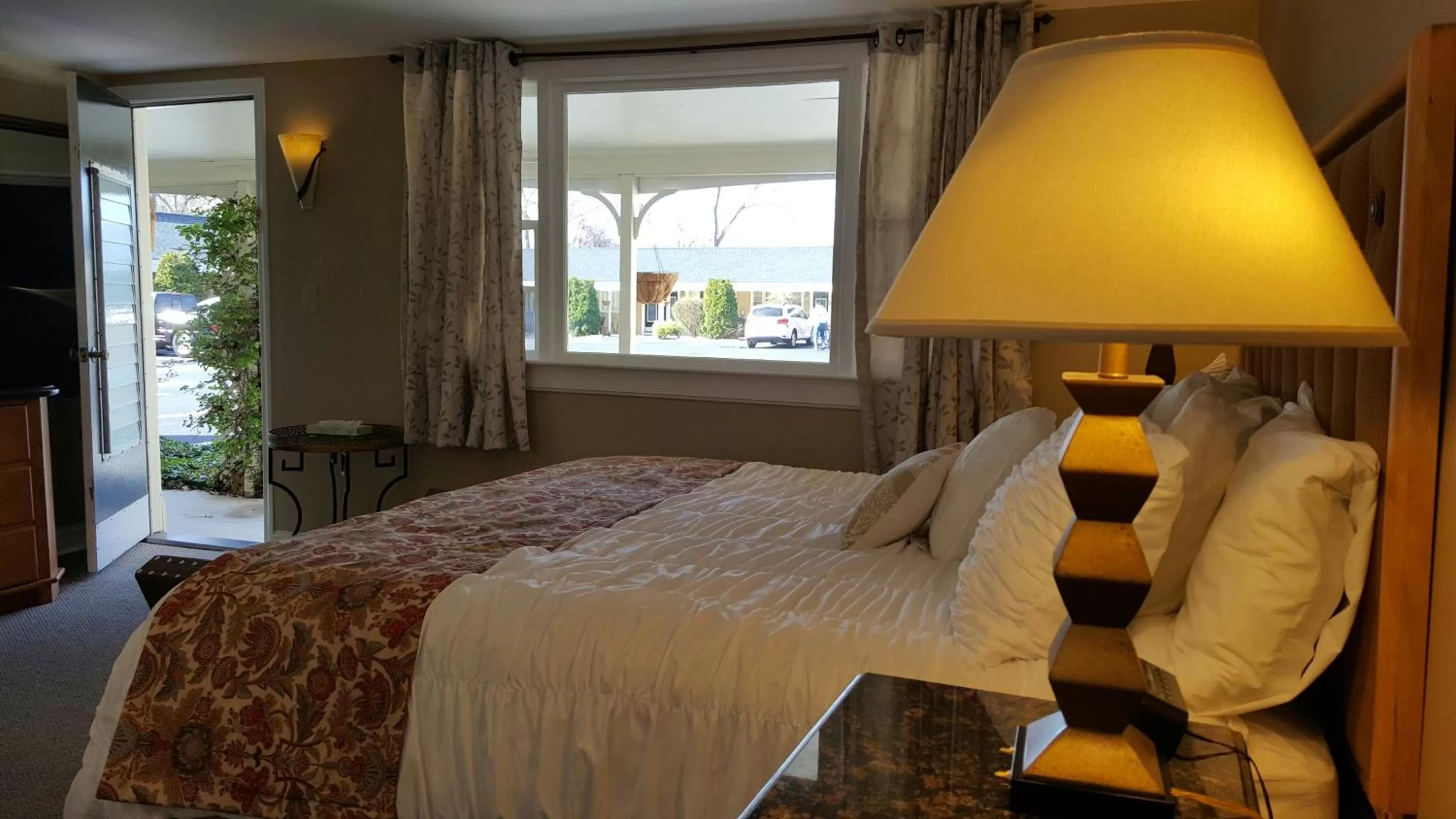 Bed in Starlight Lodge Cape Cod