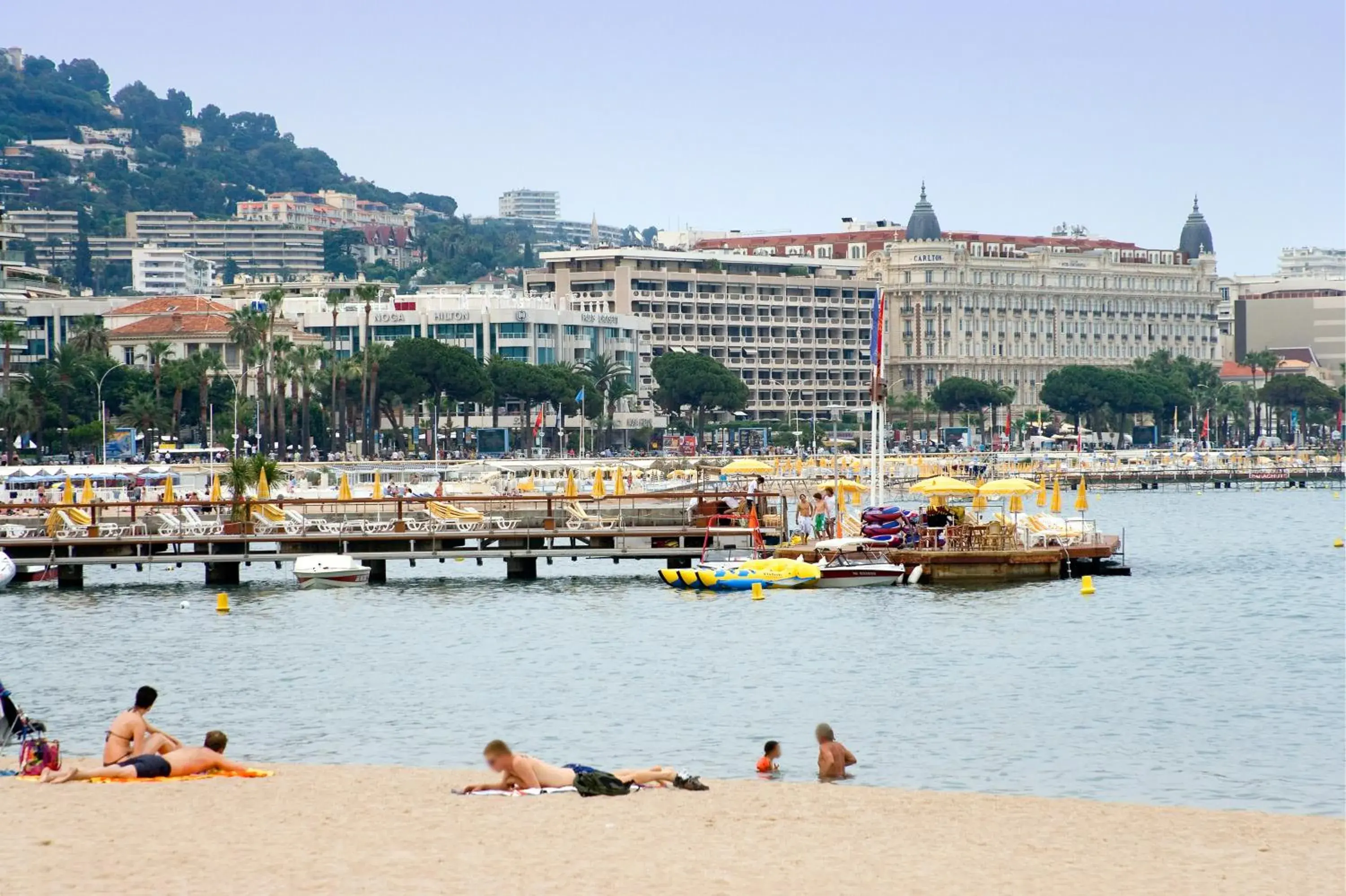 Beach in ibis Cannes Mandelieu