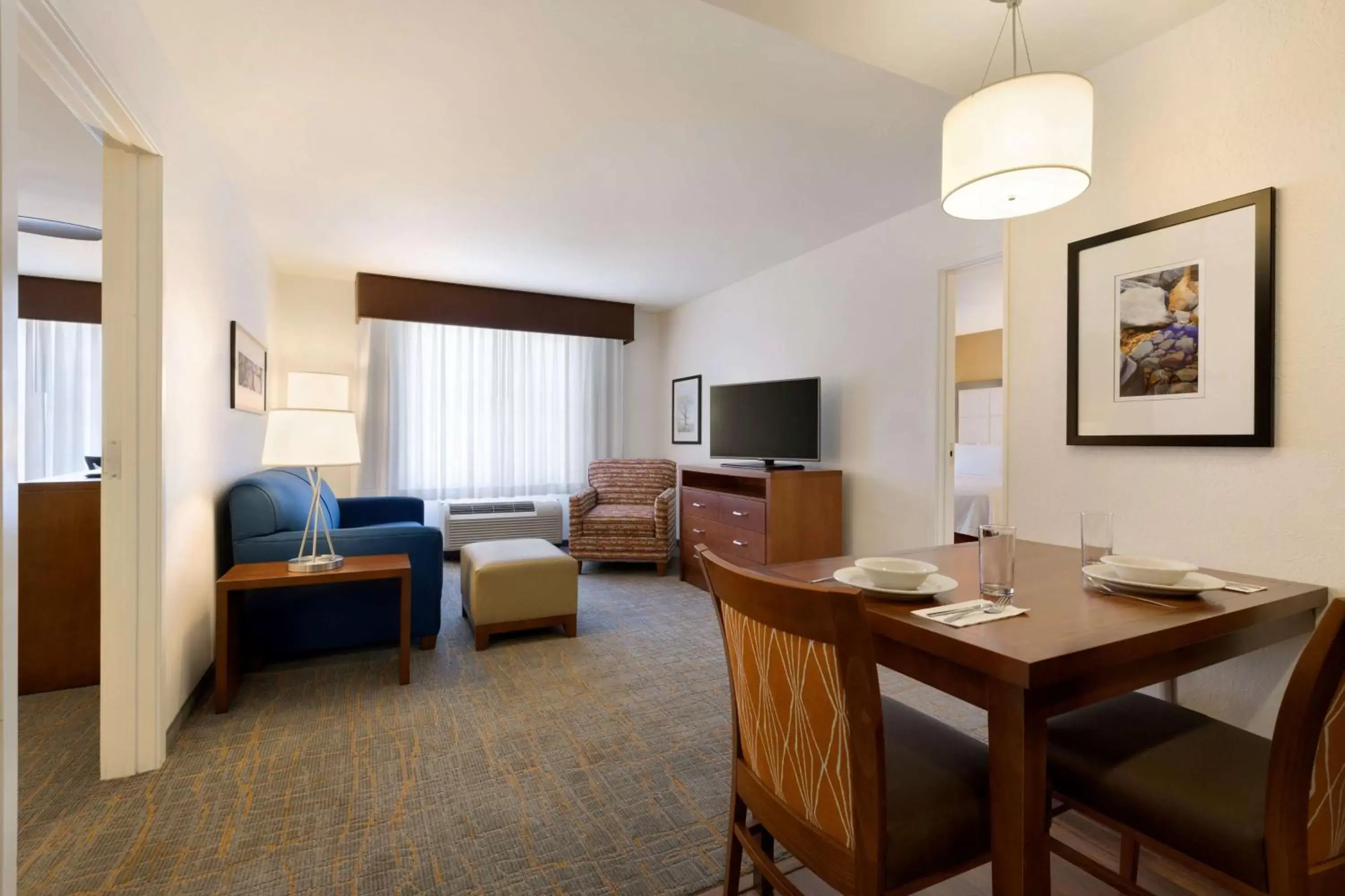 Bed, Seating Area in Homewood Suites By Hilton Las Vegas Airport