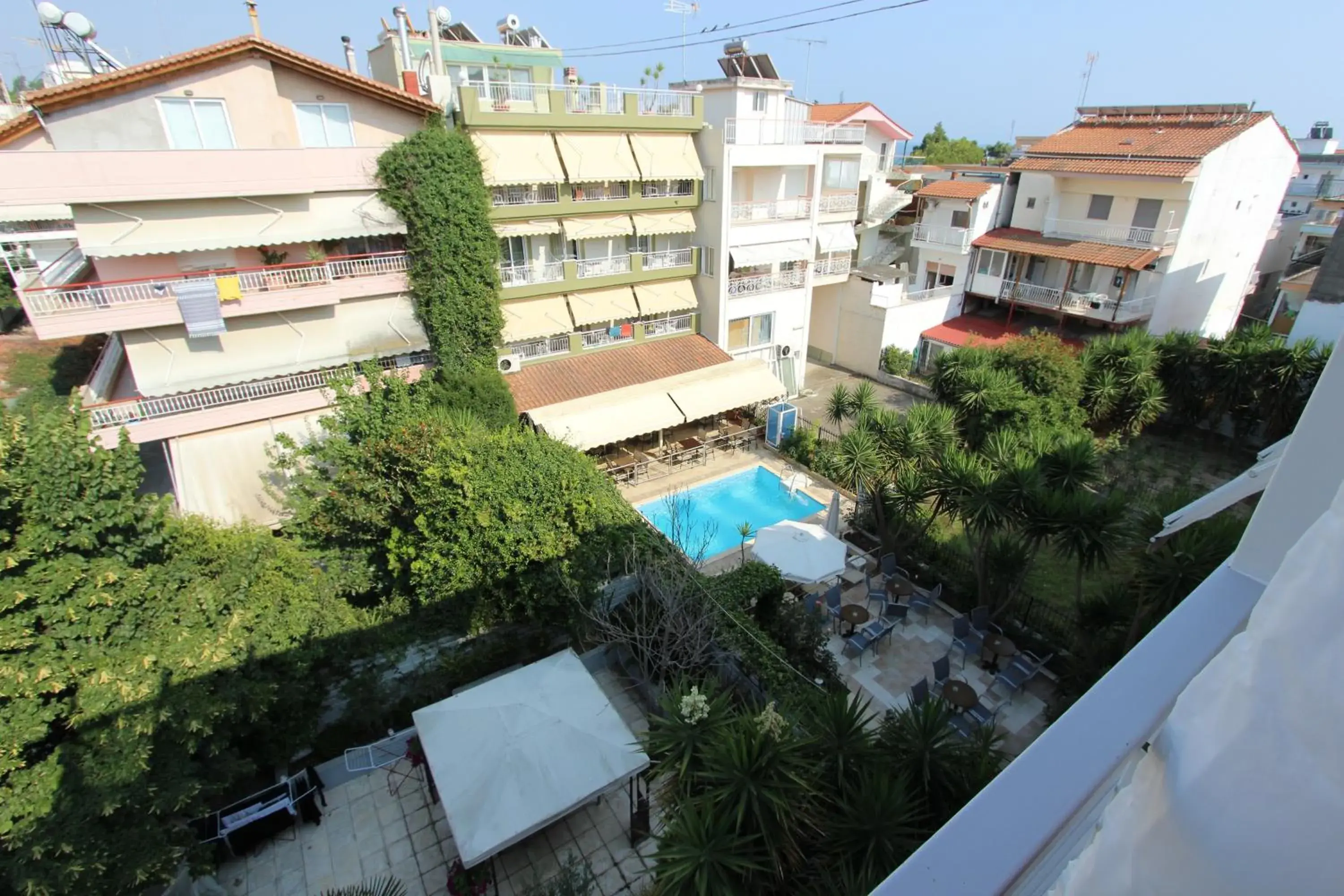 Garden, Pool View in Hotel Mallas