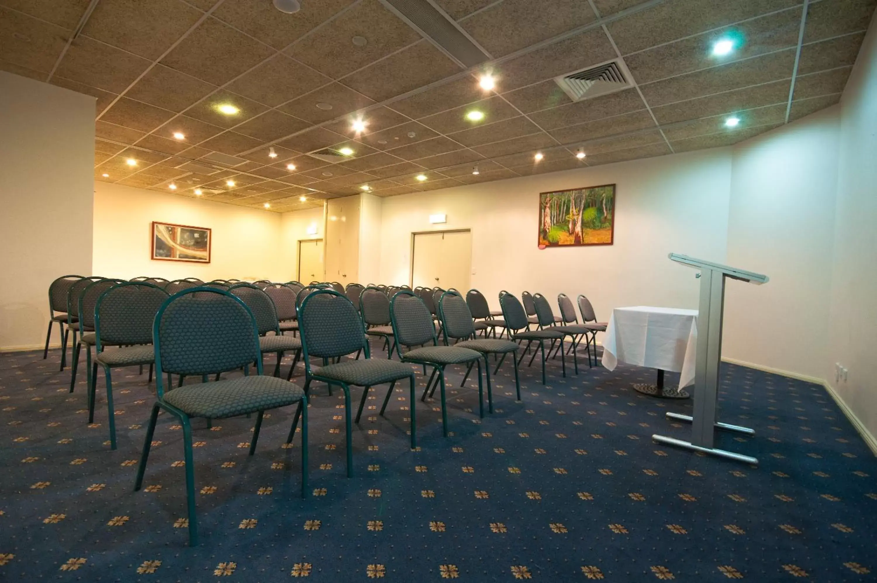 Business facilities in Cairns Sheridan Hotel
