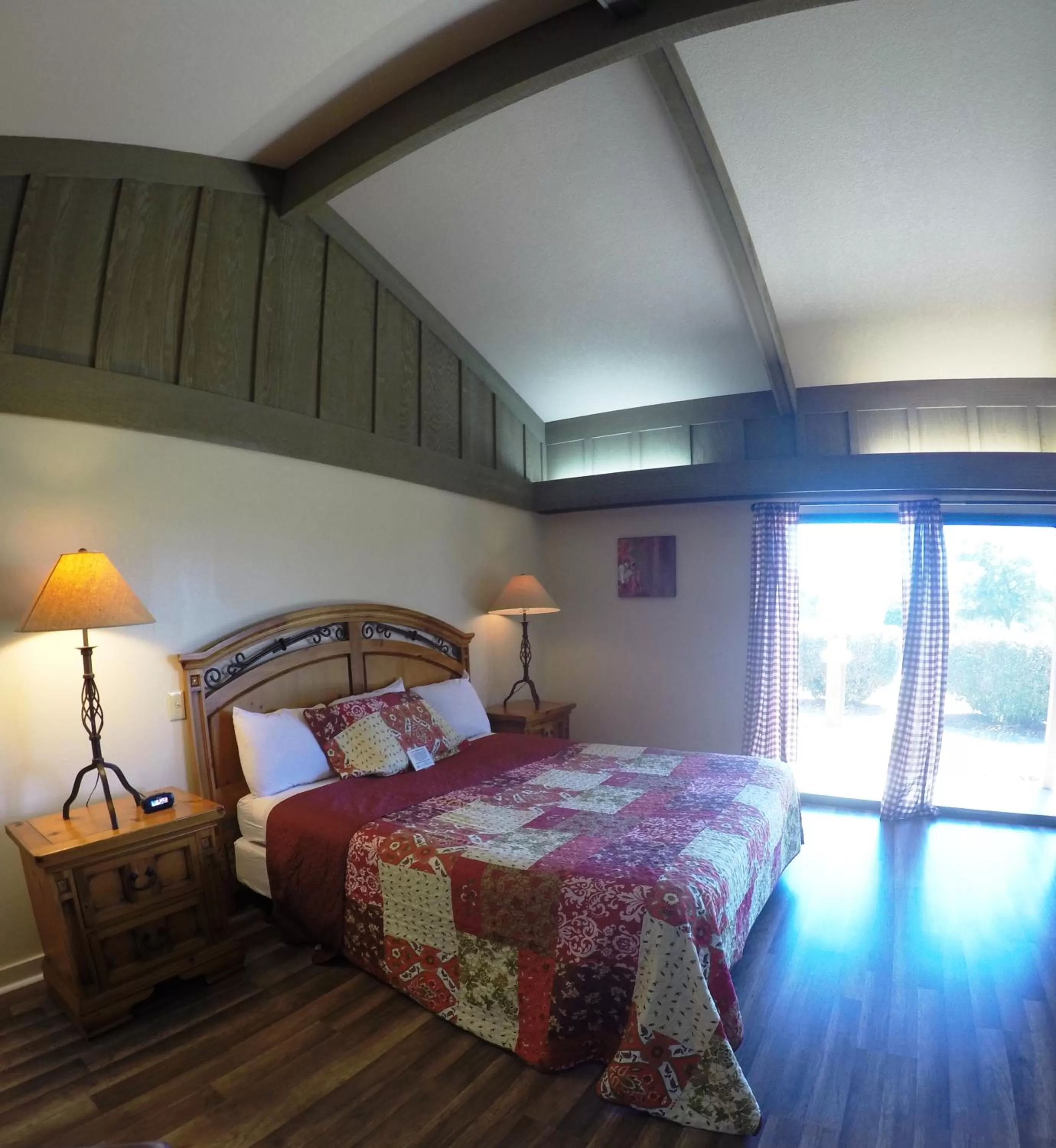 Bed in Ridgemark Golf Club and Resort