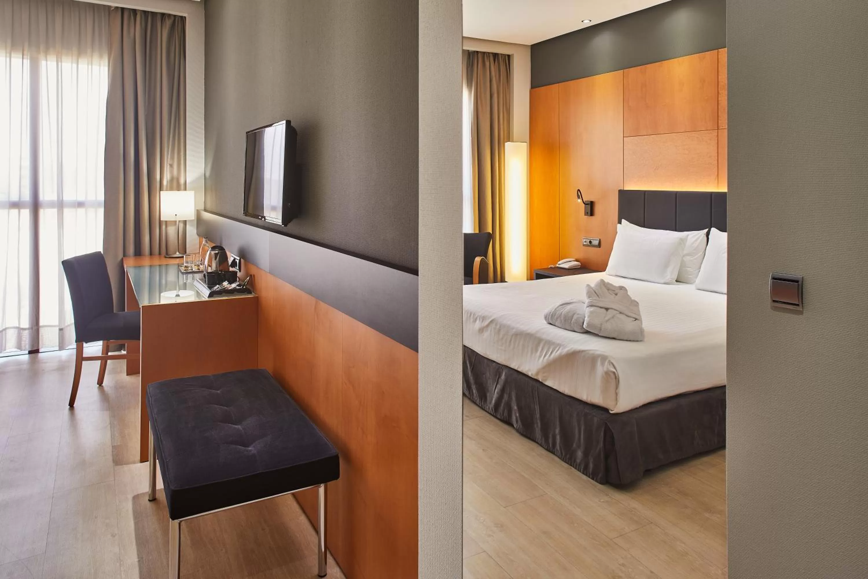Photo of the whole room, Bed in Silken Puerta Madrid