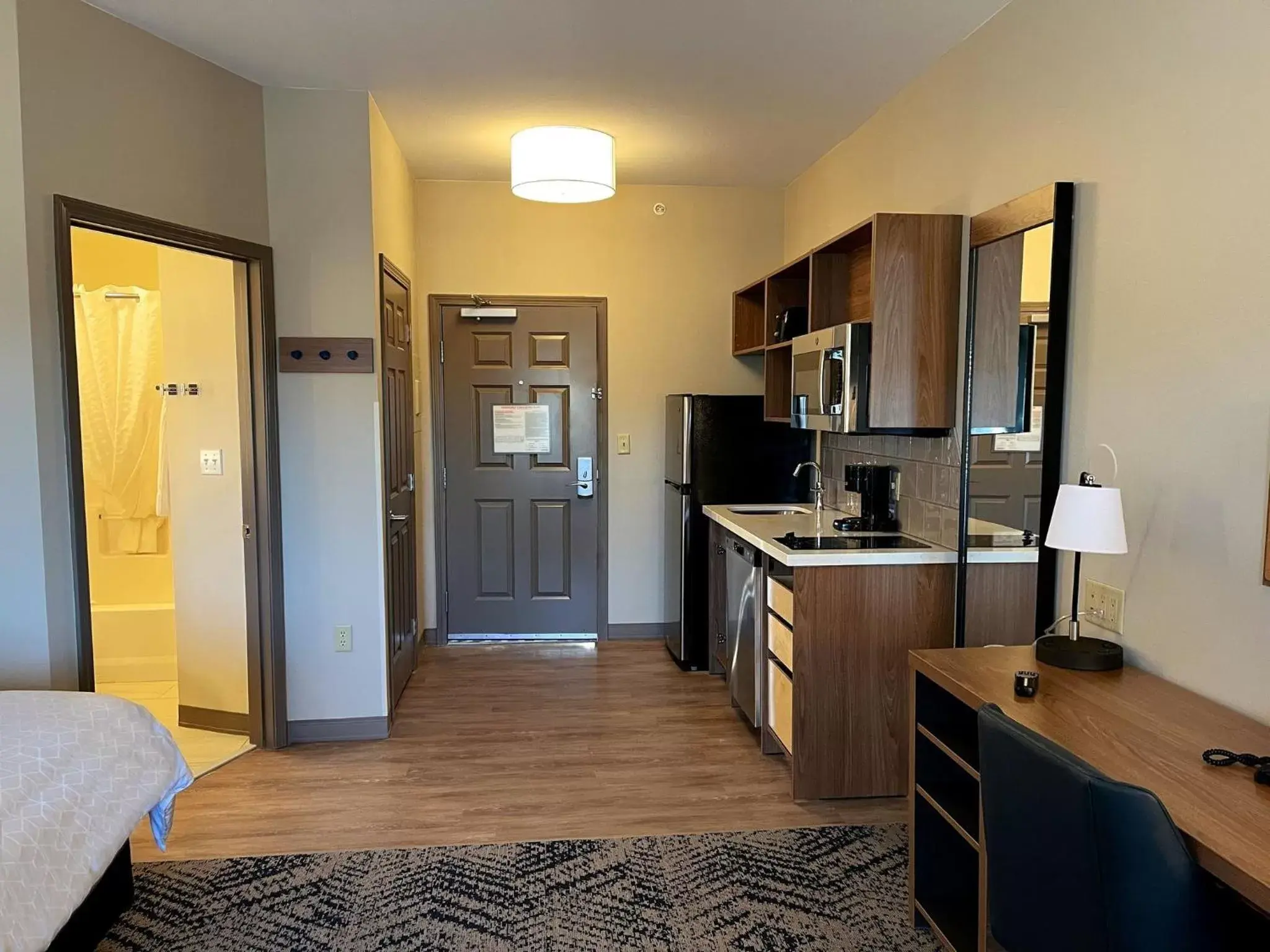 Photo of the whole room, Kitchen/Kitchenette in Candlewood Suites Grand Junction, an IHG Hotel