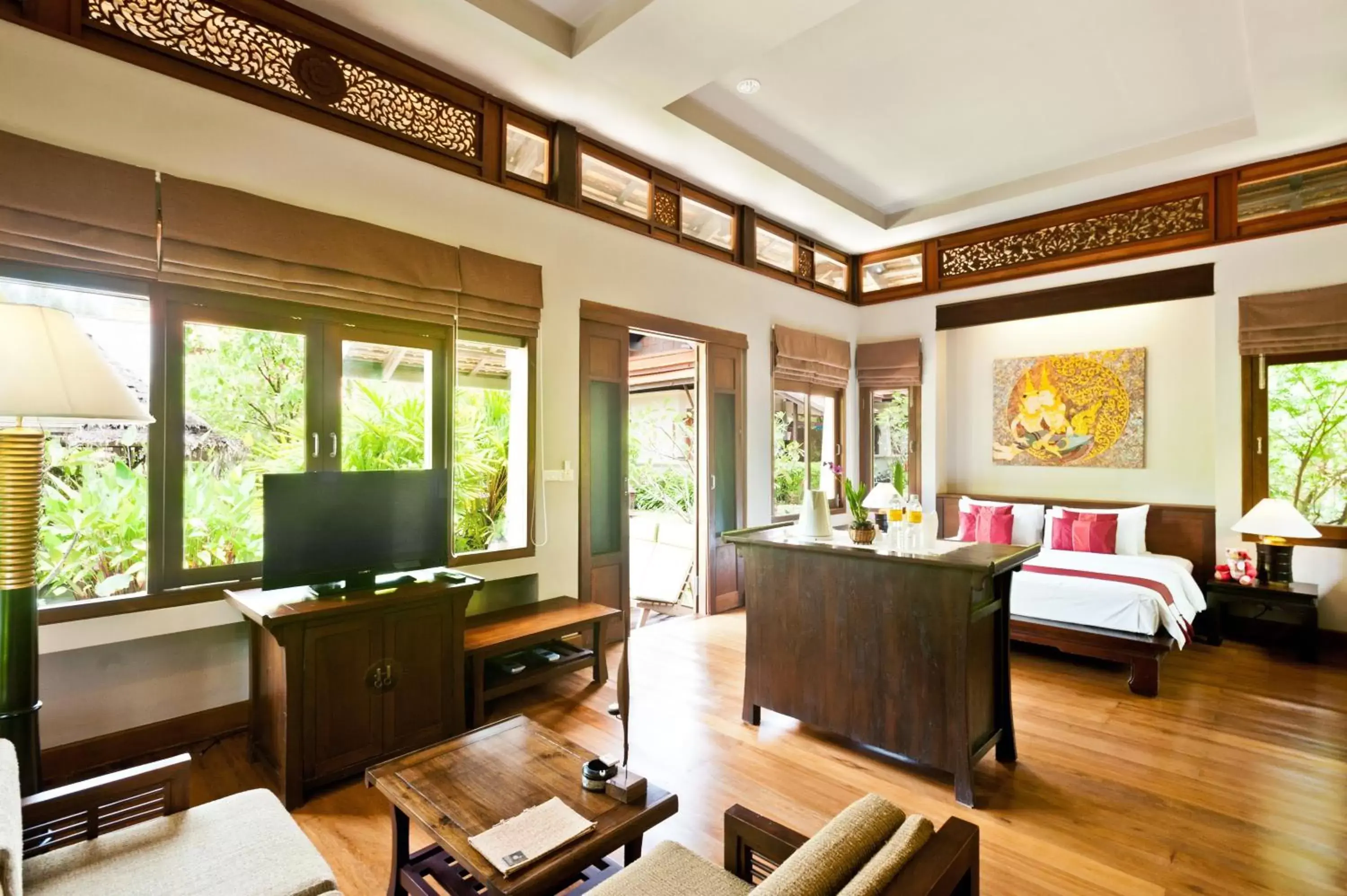 TV and multimedia, Bed in Khaolak Bhandari Resort & Spa TV and multimedia, Bed in Khaolak Bhandari Resort & Spa