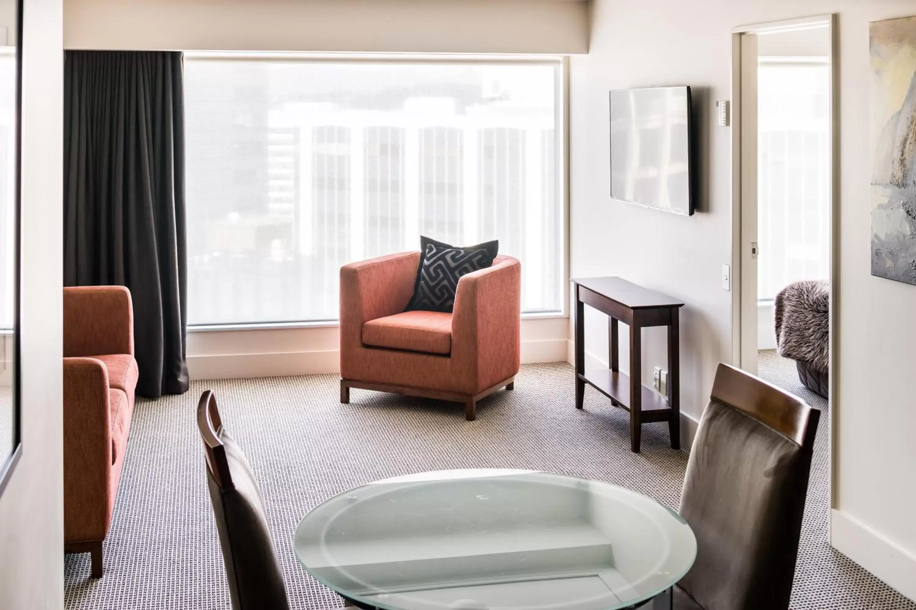 Living room, Seating Area in Bolton Hotel