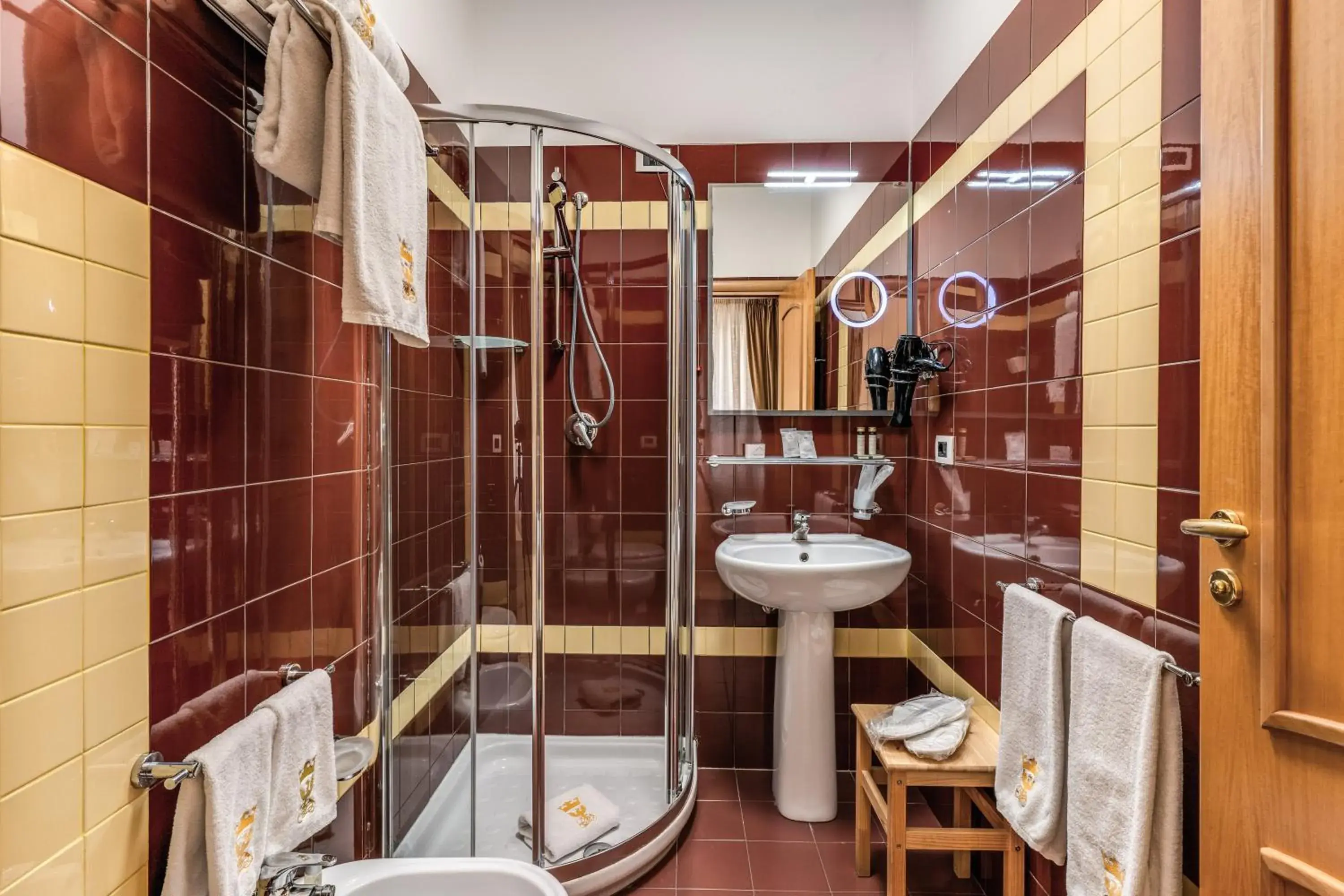 Bathroom in Artemisia Palace Hotel