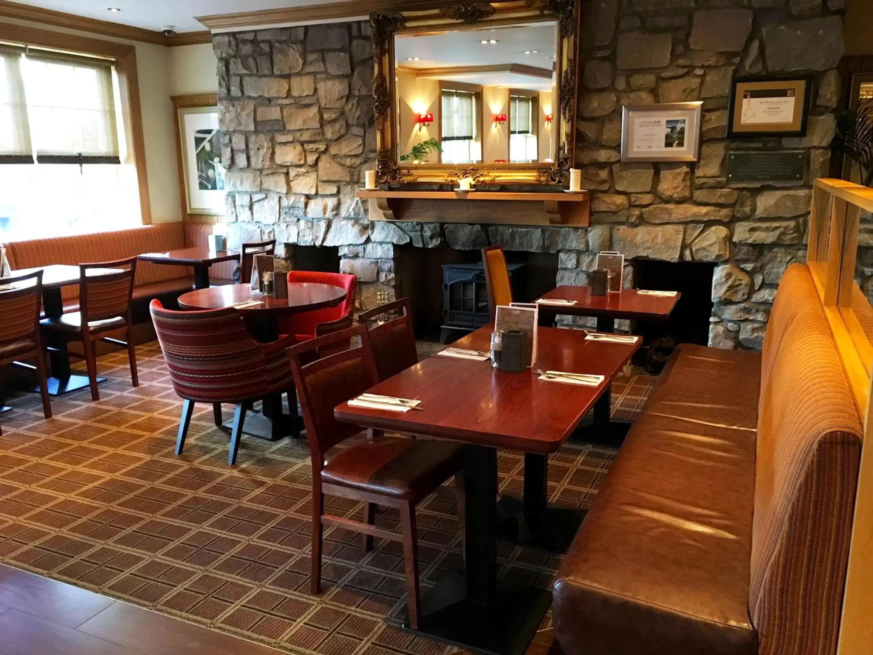 Seating area, Restaurant/Places to Eat in Old Loans Inn
