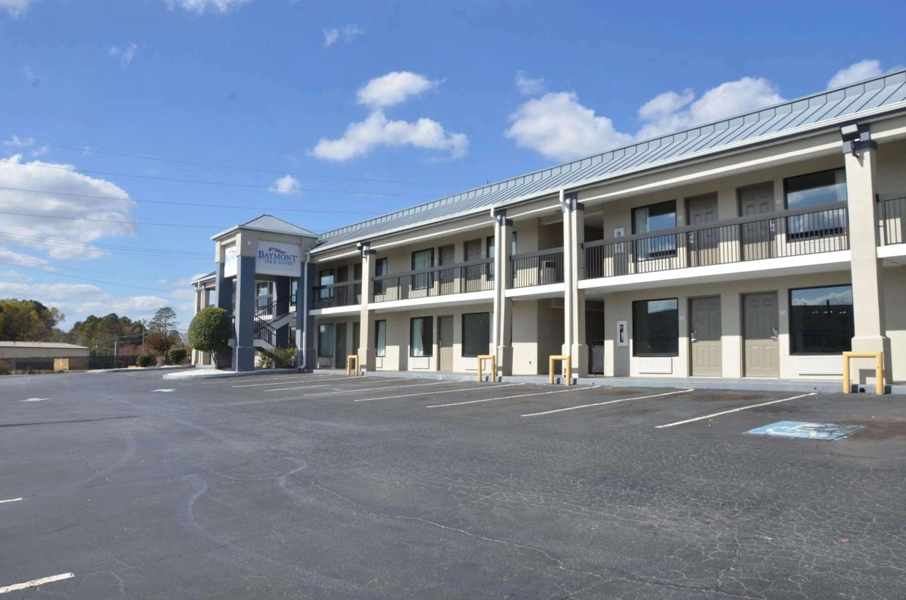 Property Building in BAYMONT INN