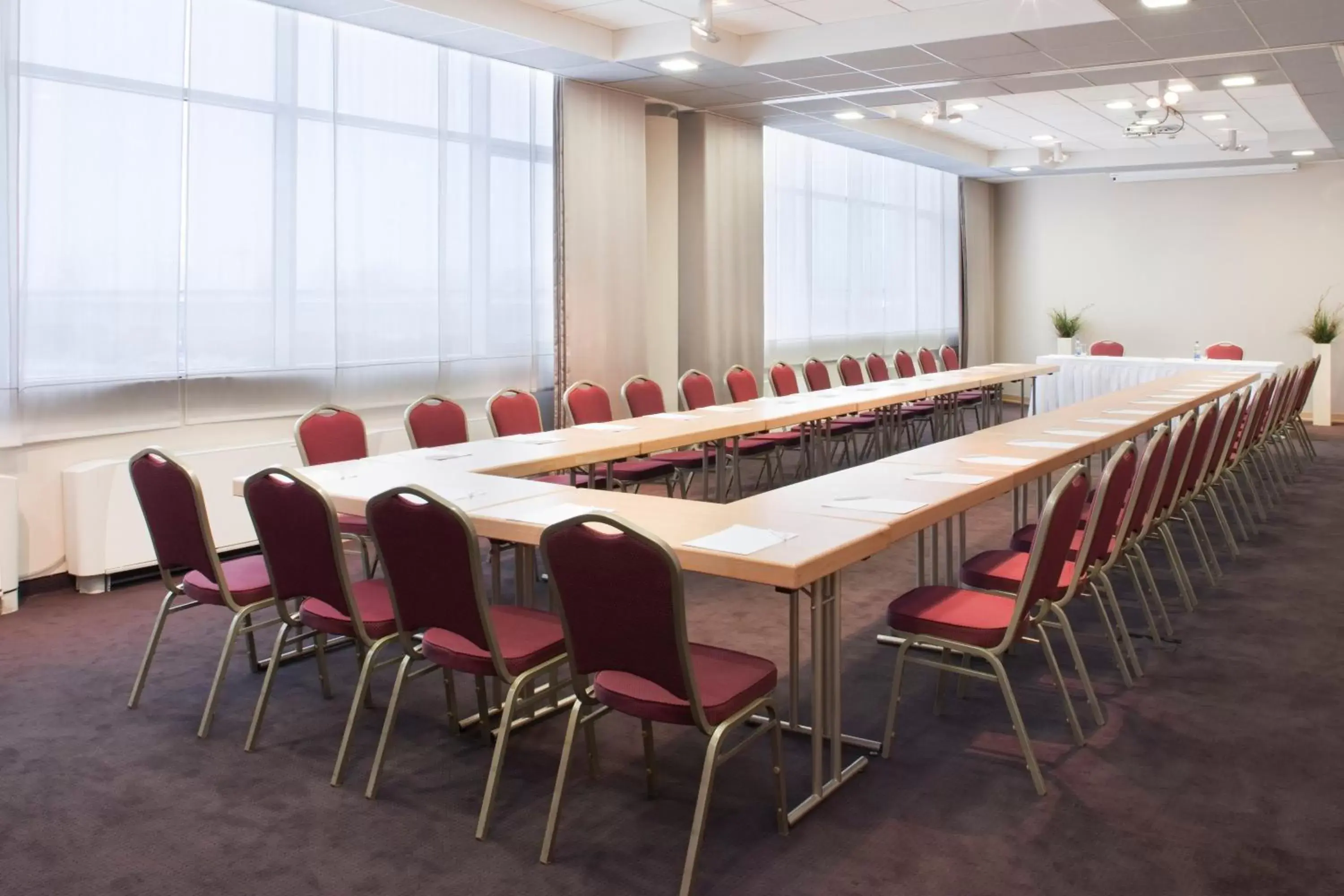 Meeting/conference room in Holiday Inn Belgrade, an IHG Hotel