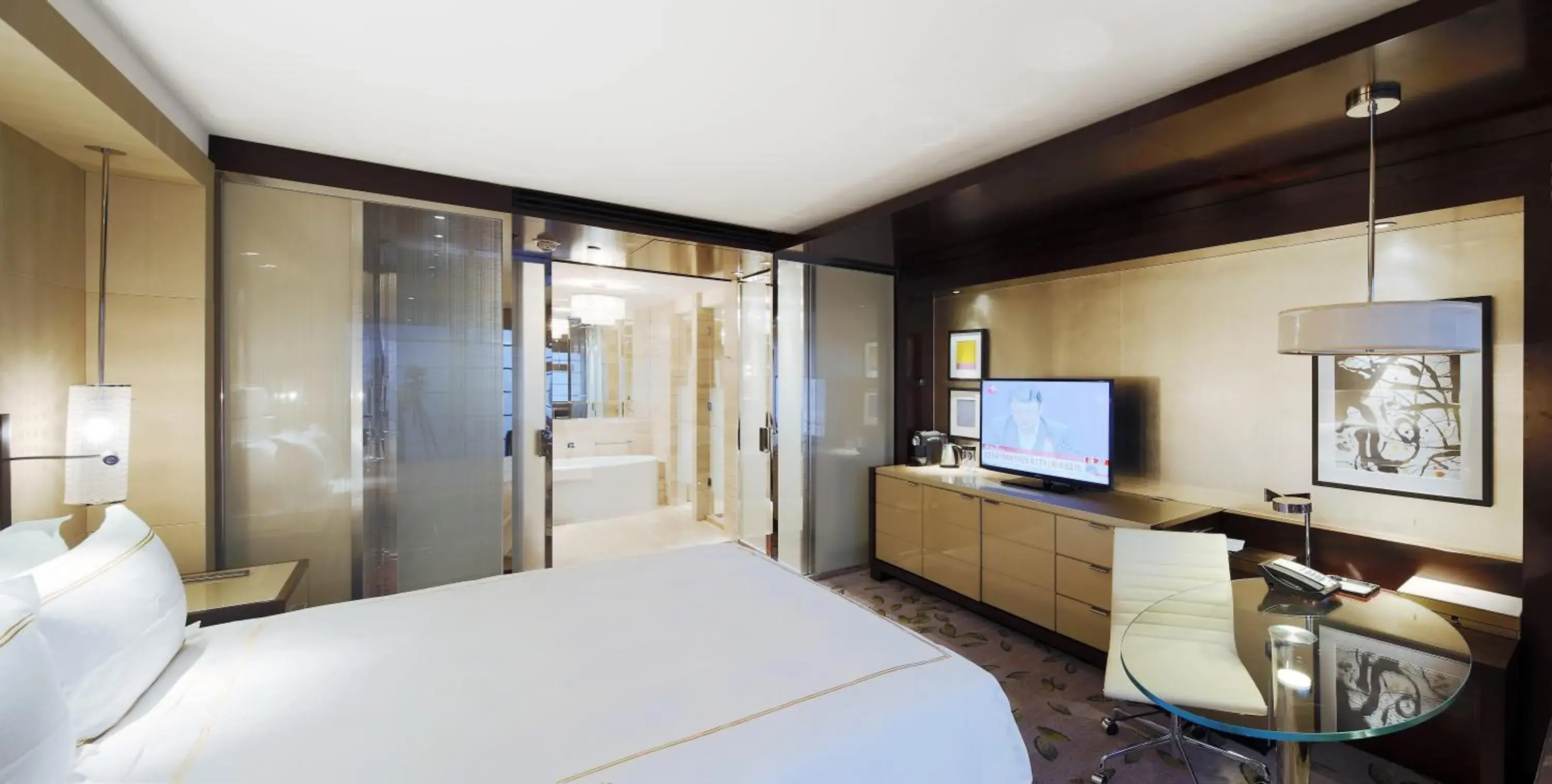 Bedroom, TV/Entertainment Center in Fairmont Nanjing