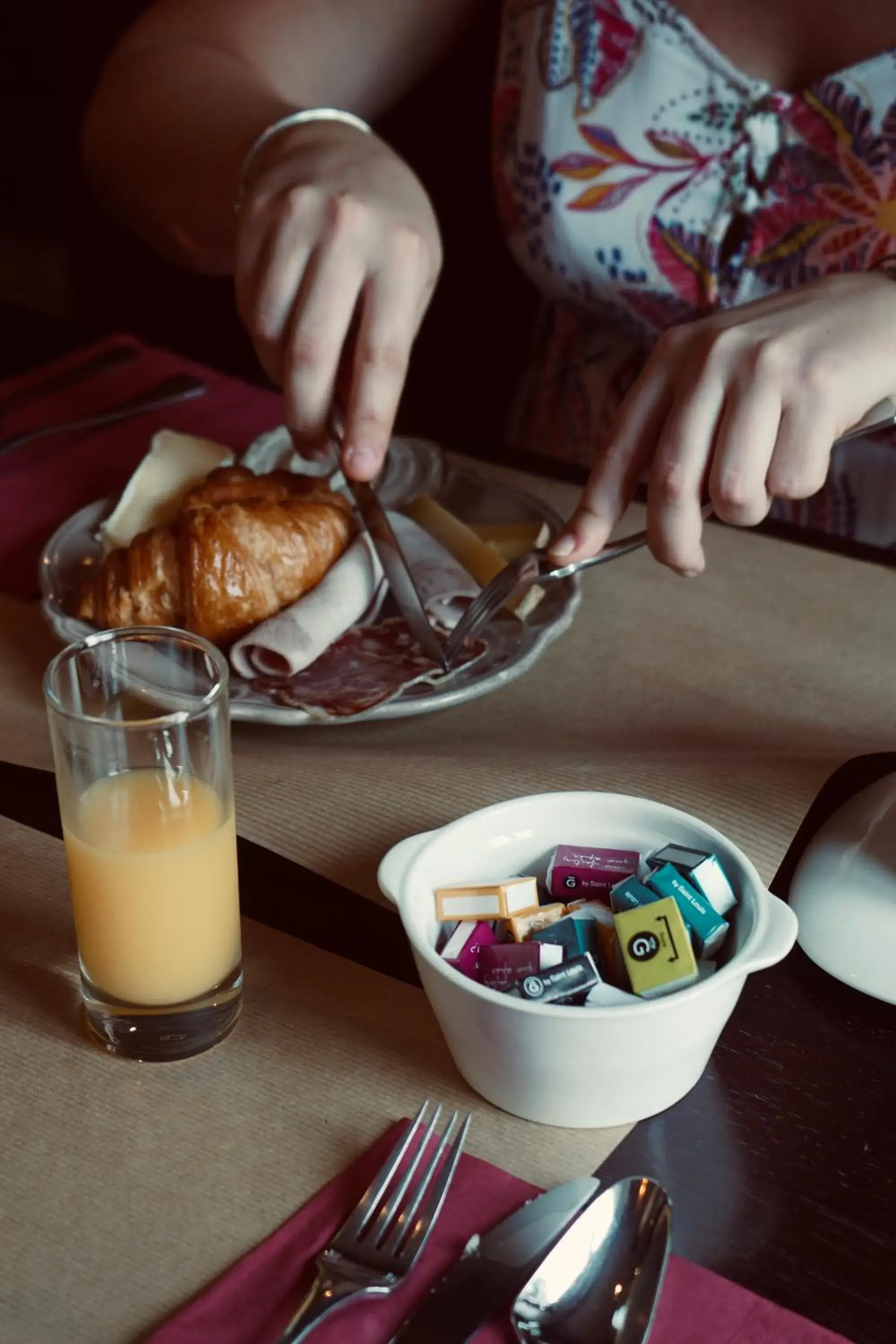 Continental breakfast, Food in Le Chatellier