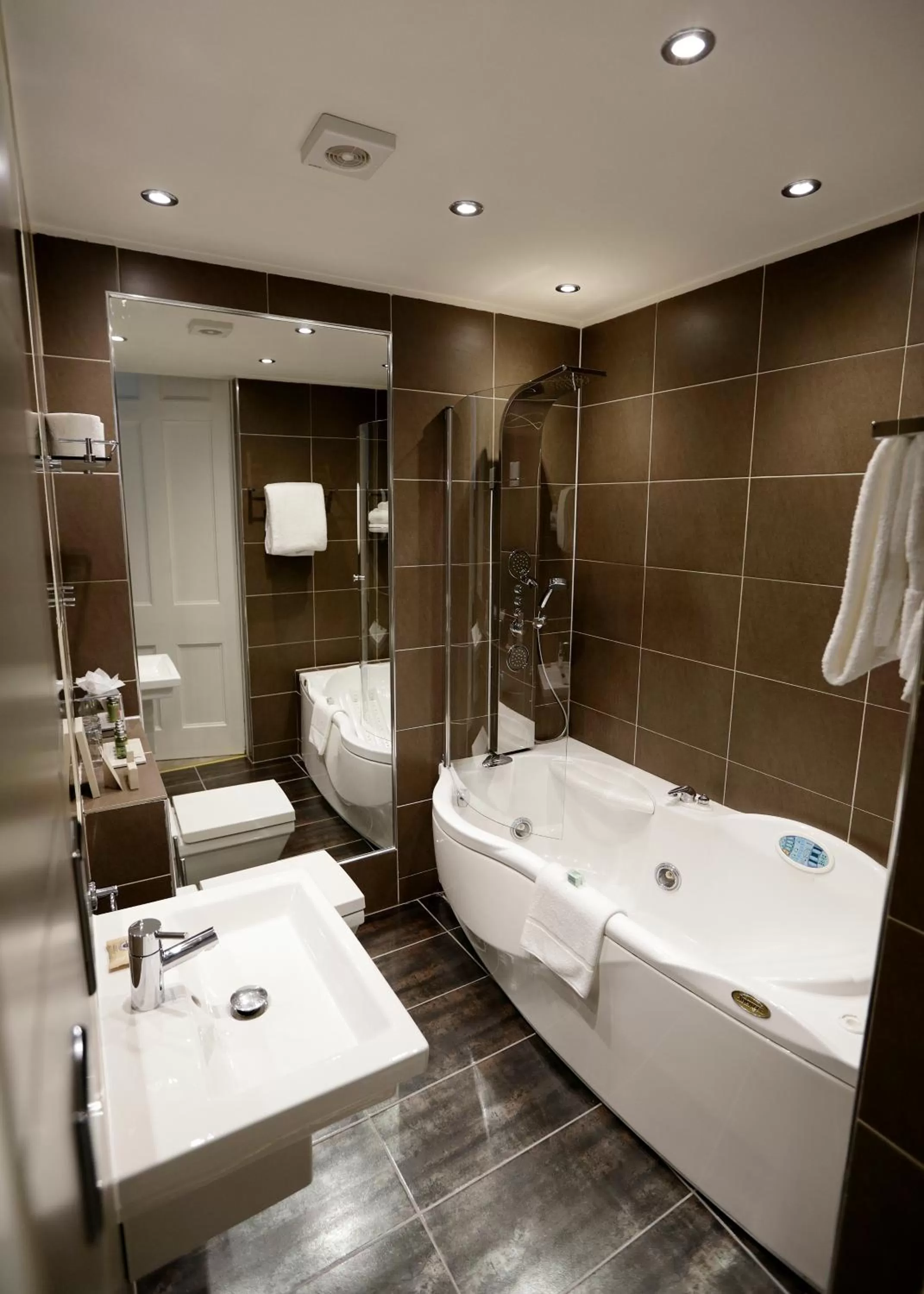 Shower in Nira Caledonia