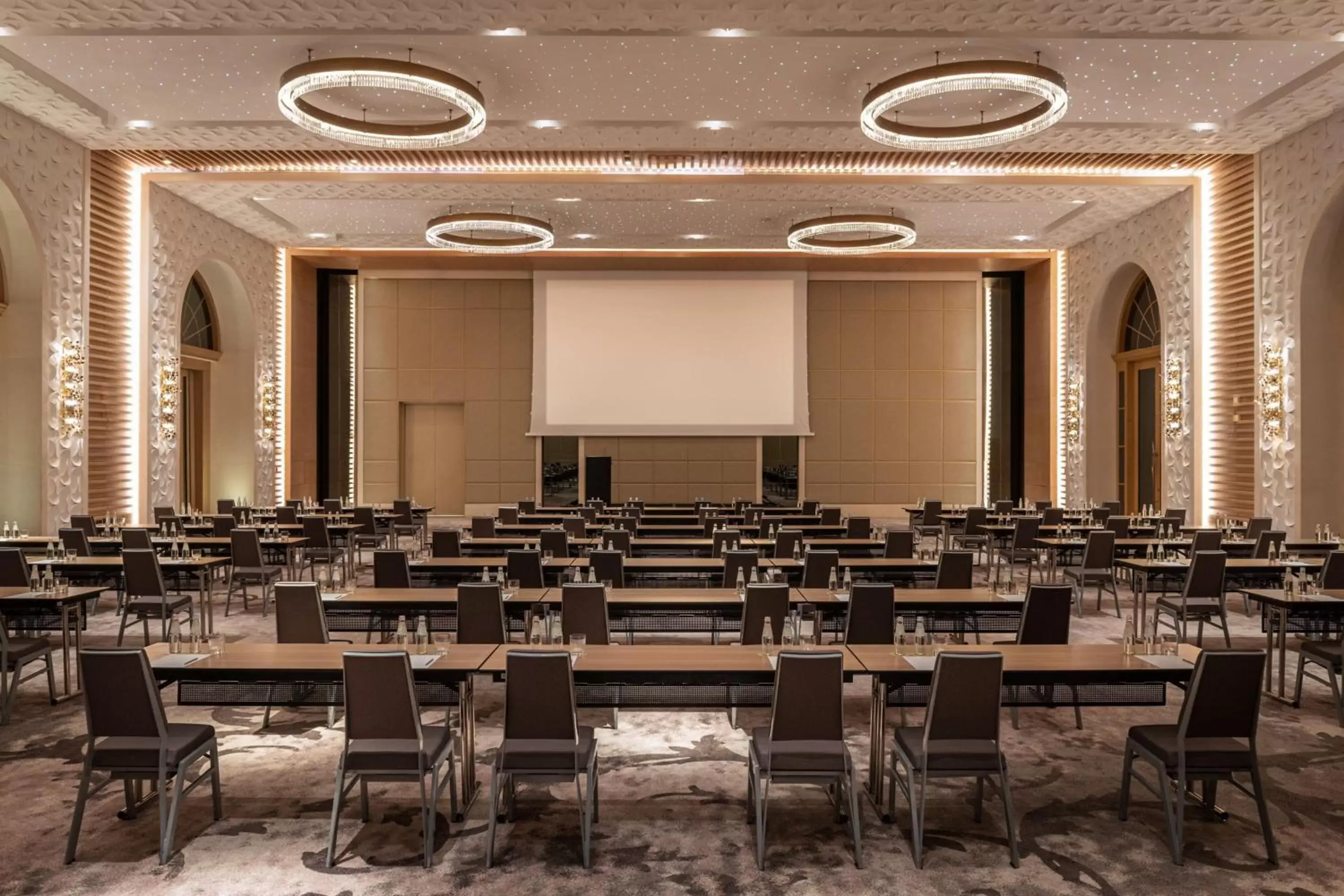 Meeting/conference room in Le Royal Méridien Doha