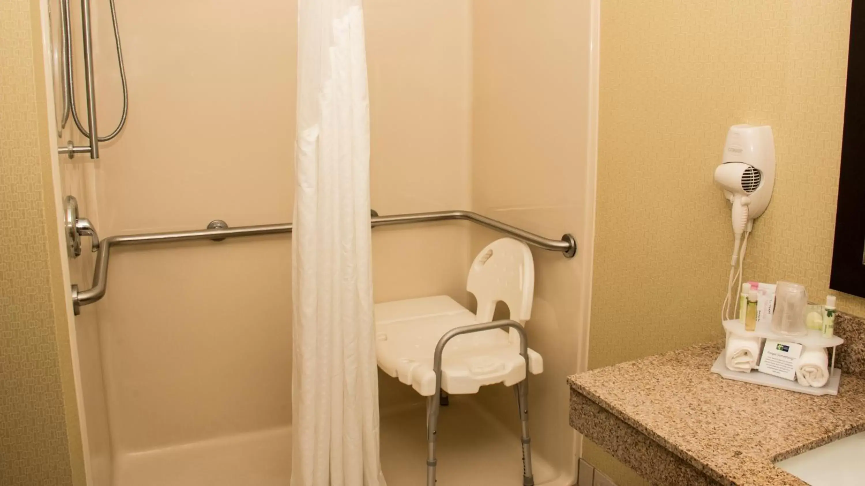 Photo of the whole room, Bathroom in Holiday Inn Express Hotel & Suites Saginaw, an IHG Hotel