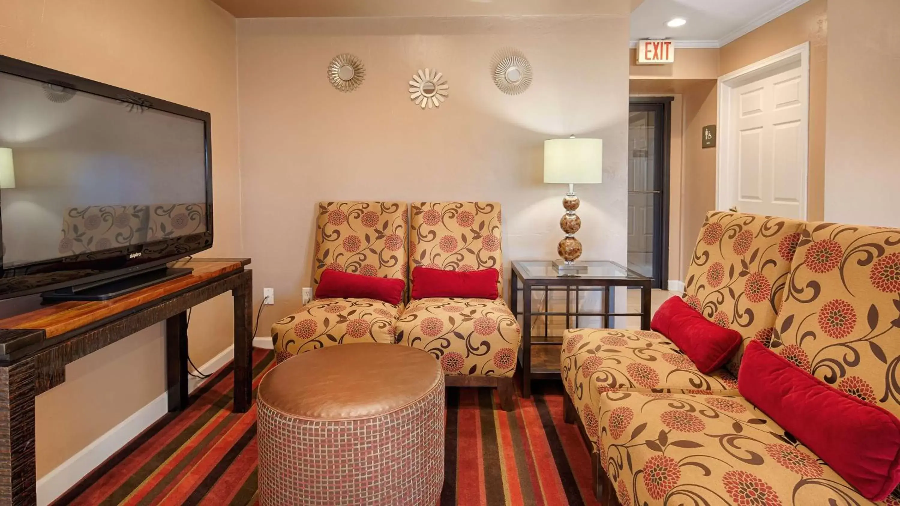 Lobby or reception, Seating Area in Best Western Snyder Inn