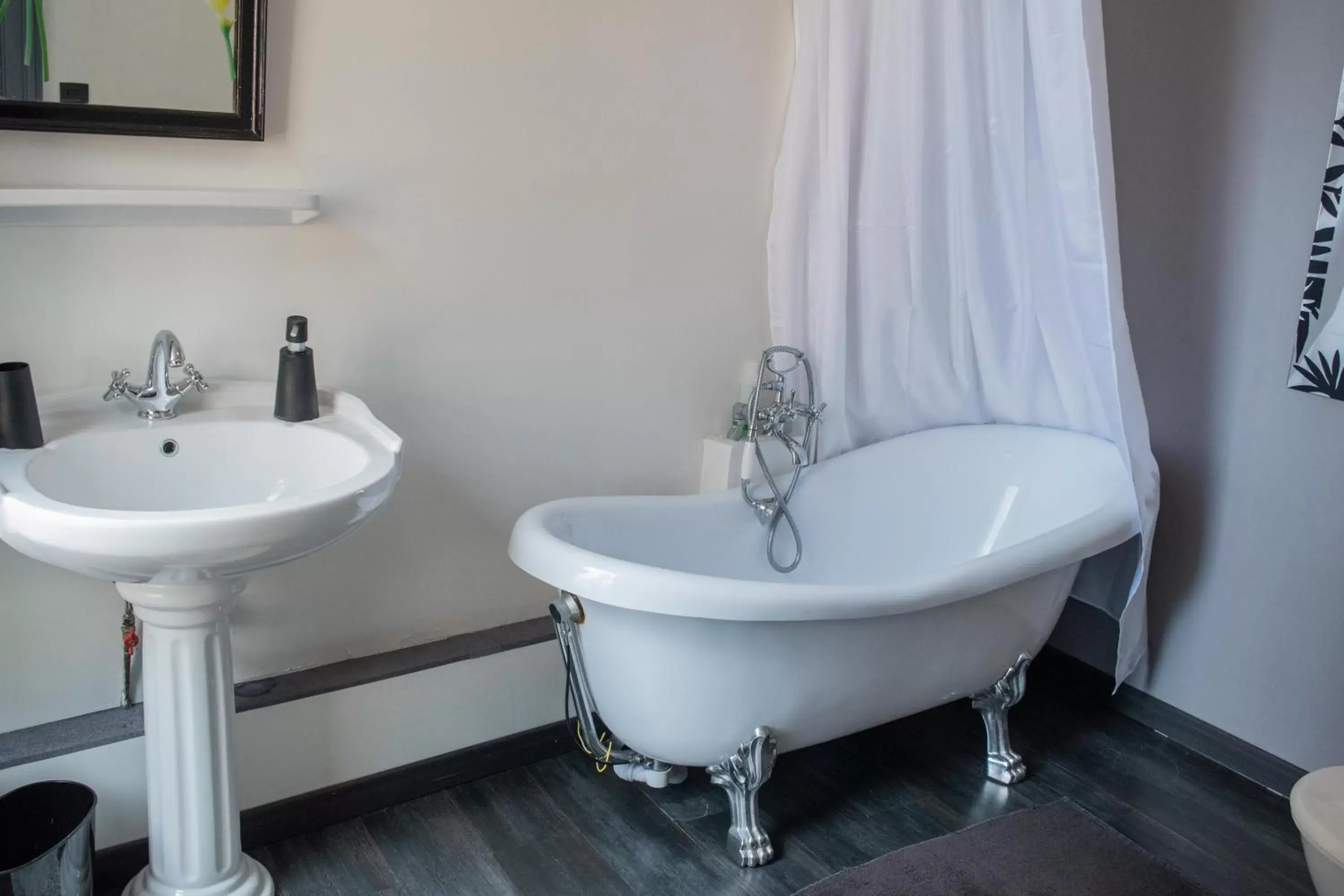 Bathroom in La Fée Maison