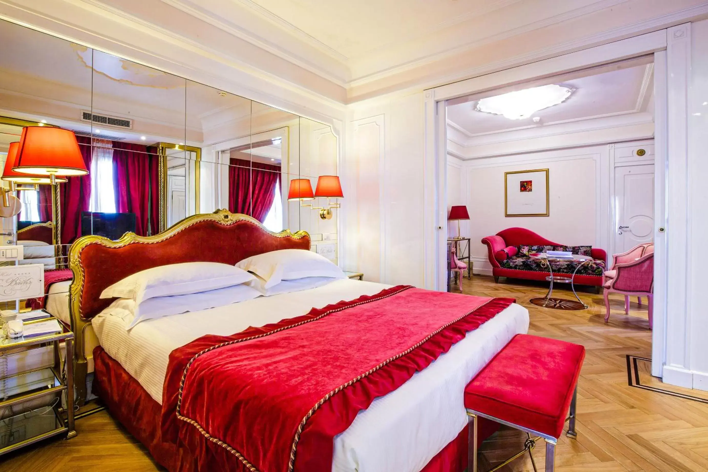 Photo of the whole room, Bed in Grand Hotel Des Bains