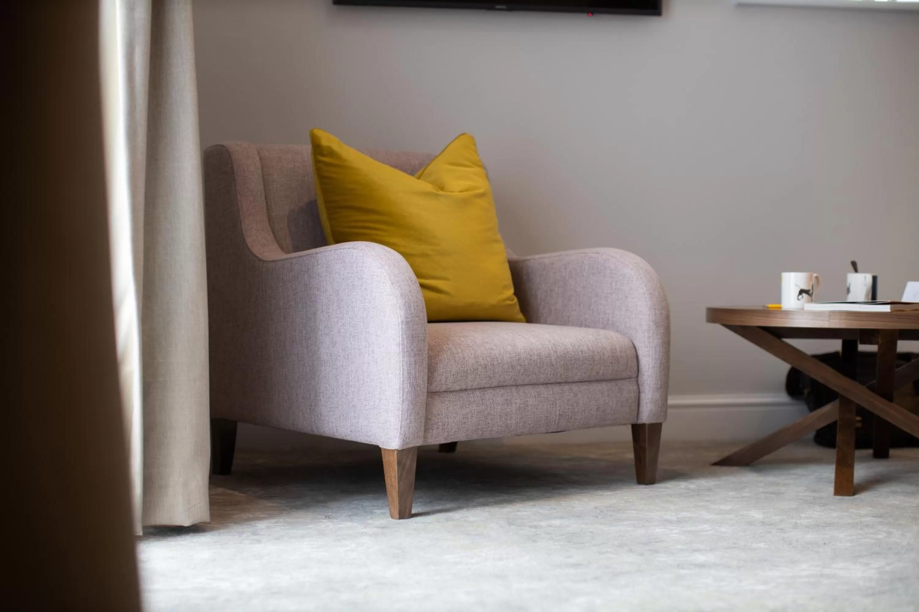 Seating area in voco Oxford Spires by IHG