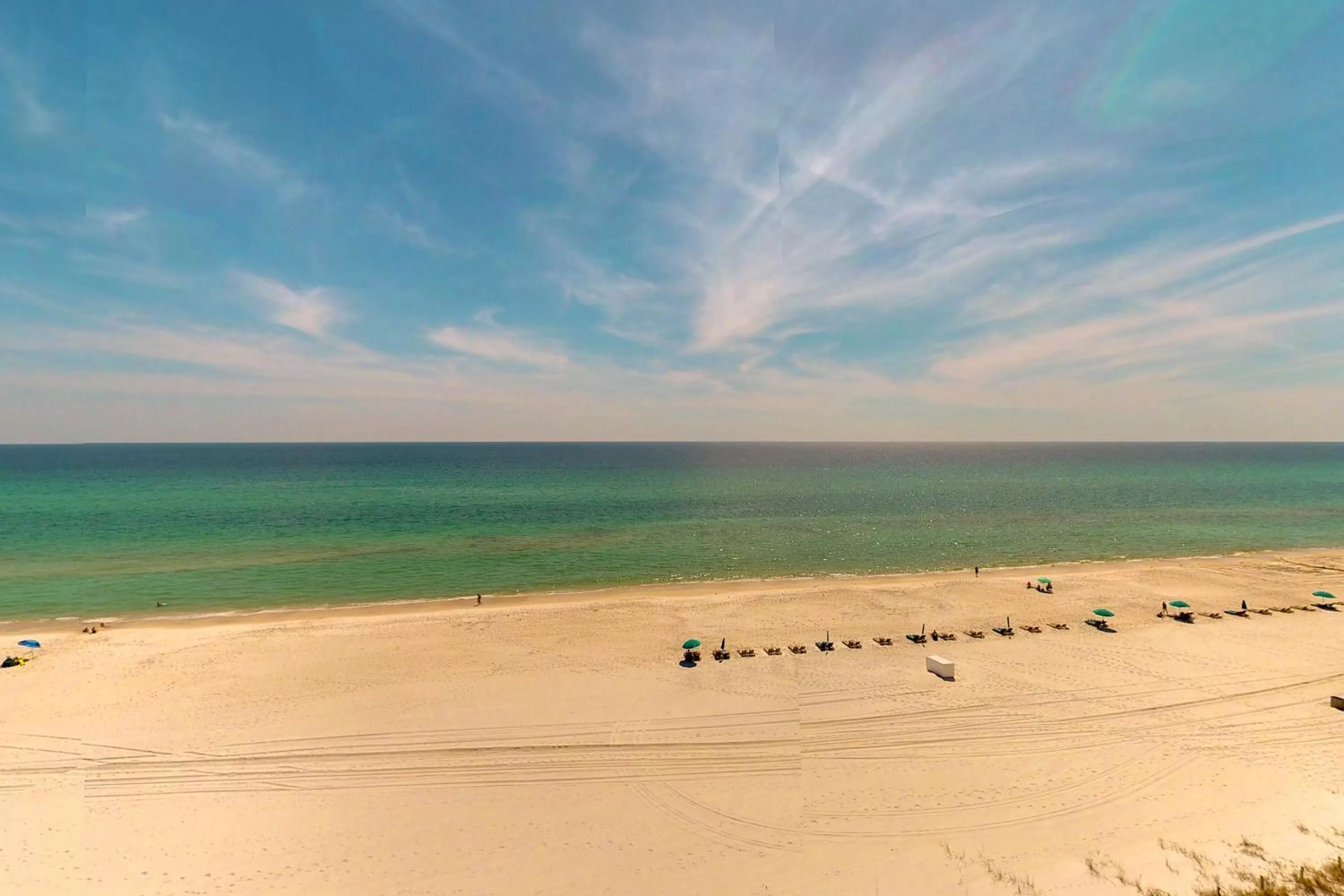 Beach in Seachase 704E